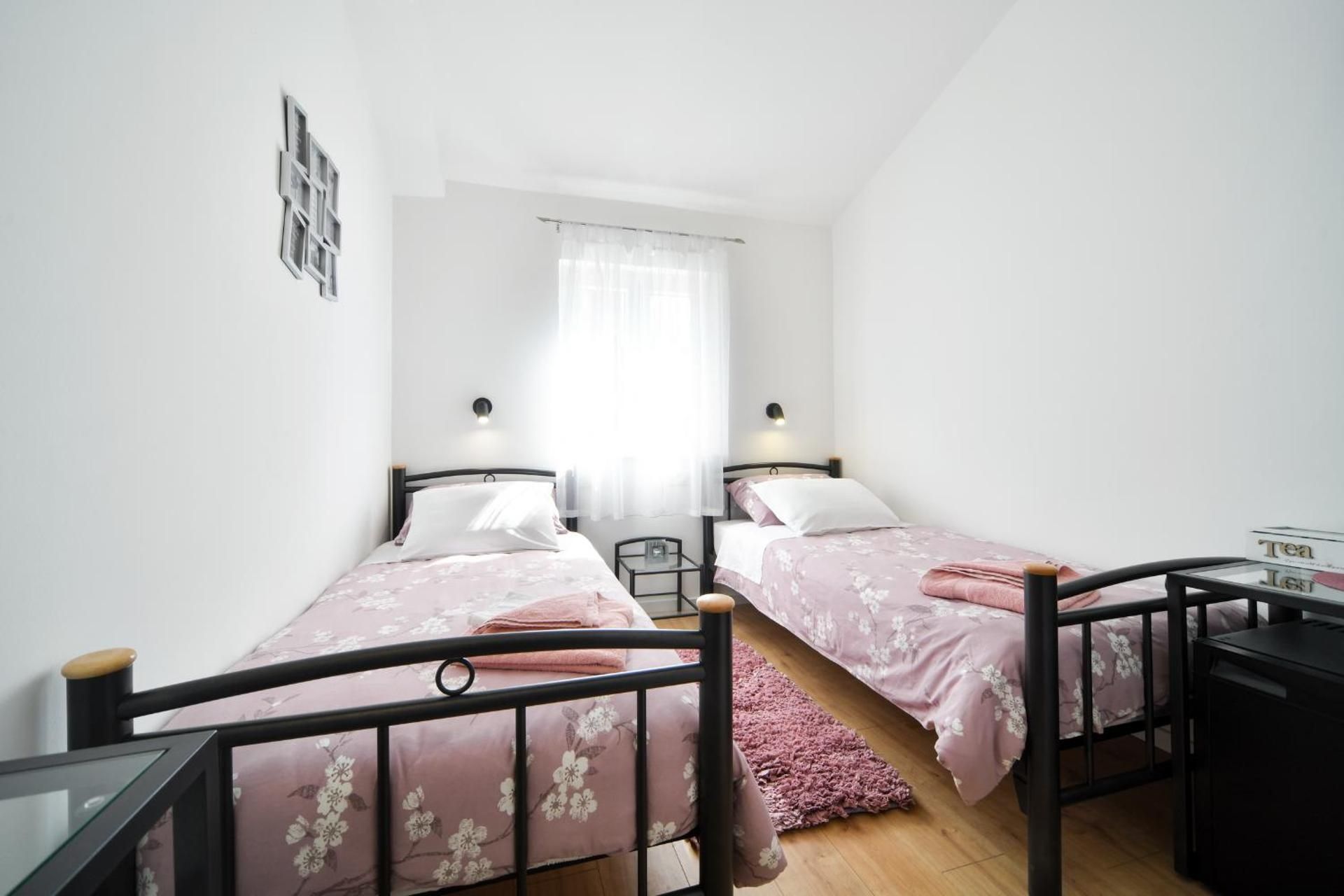 Twin Room with Bathroom