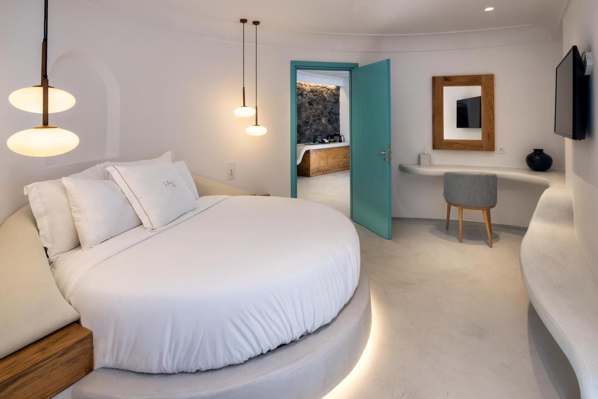 Executive Two Bedroom Suite with outdoor Hot Tub