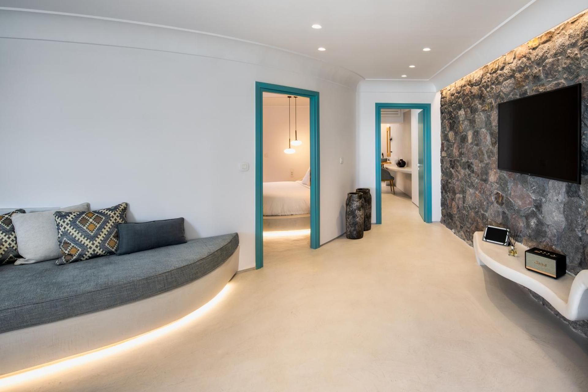 Executive Two Bedroom Suite with outdoor Hot Tub