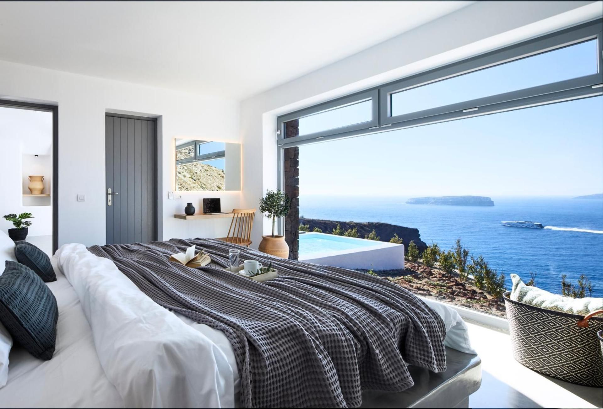 Caldera Residence