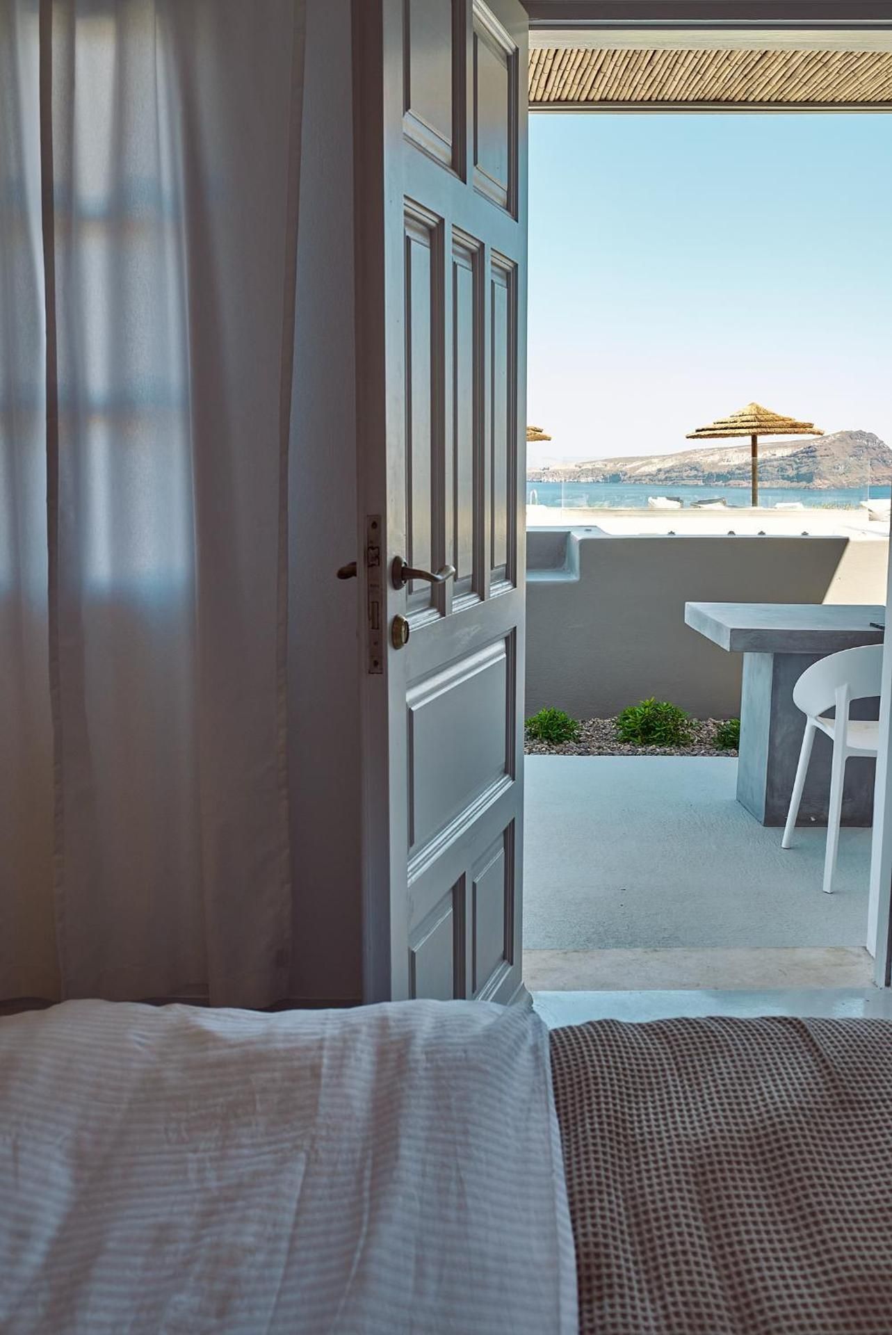 Sunset Private Garden Residences with Outdoor Hot Tub