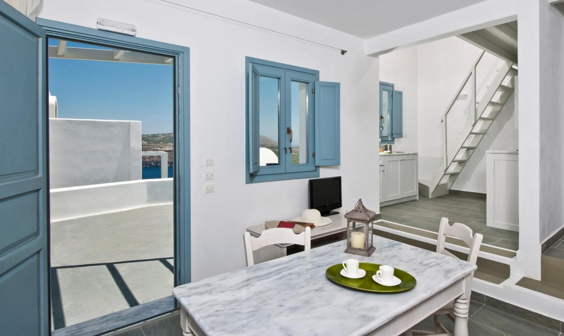 Double Bedroom Apartment with Partially Caldera View