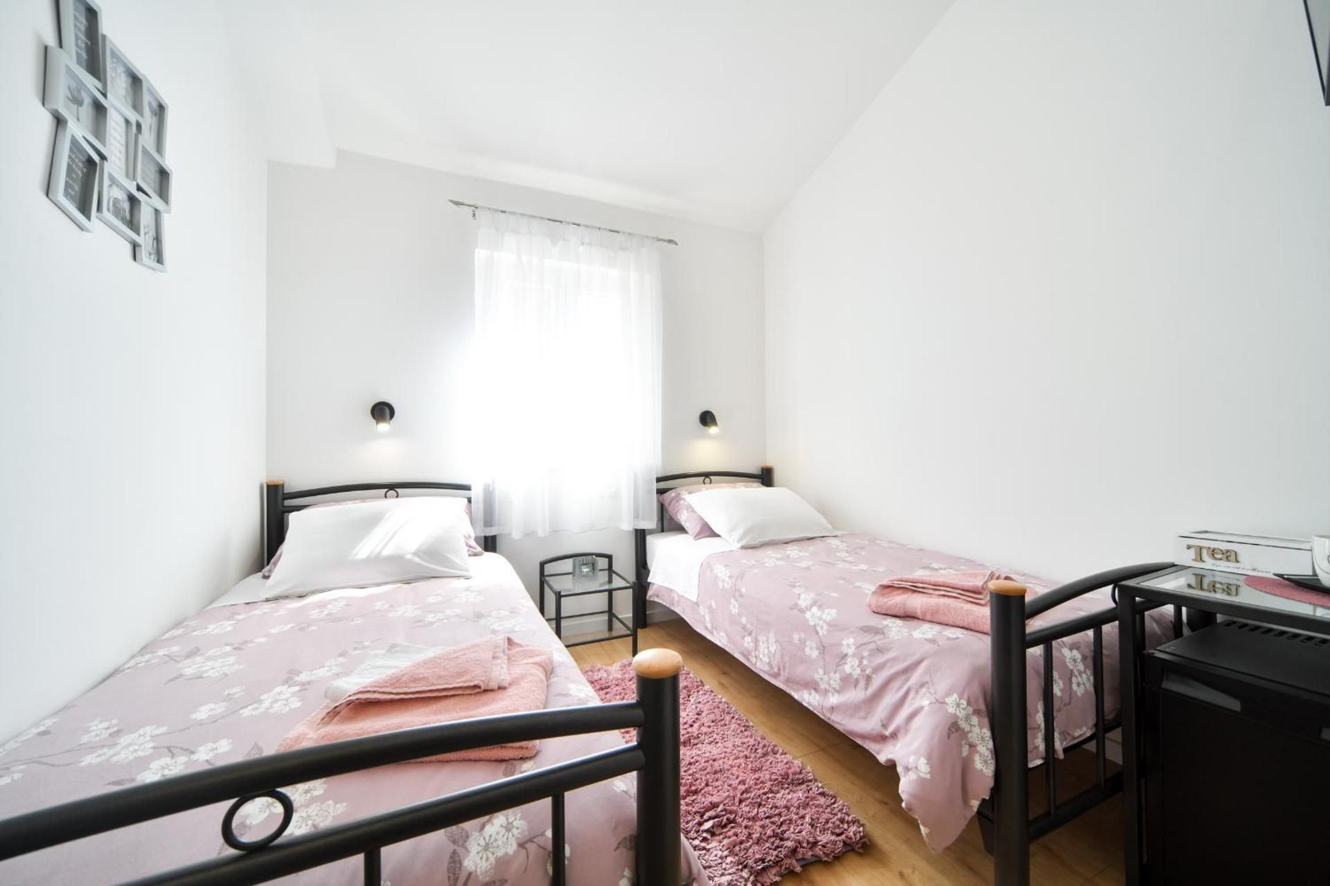 Twin Room with Private Bathroom