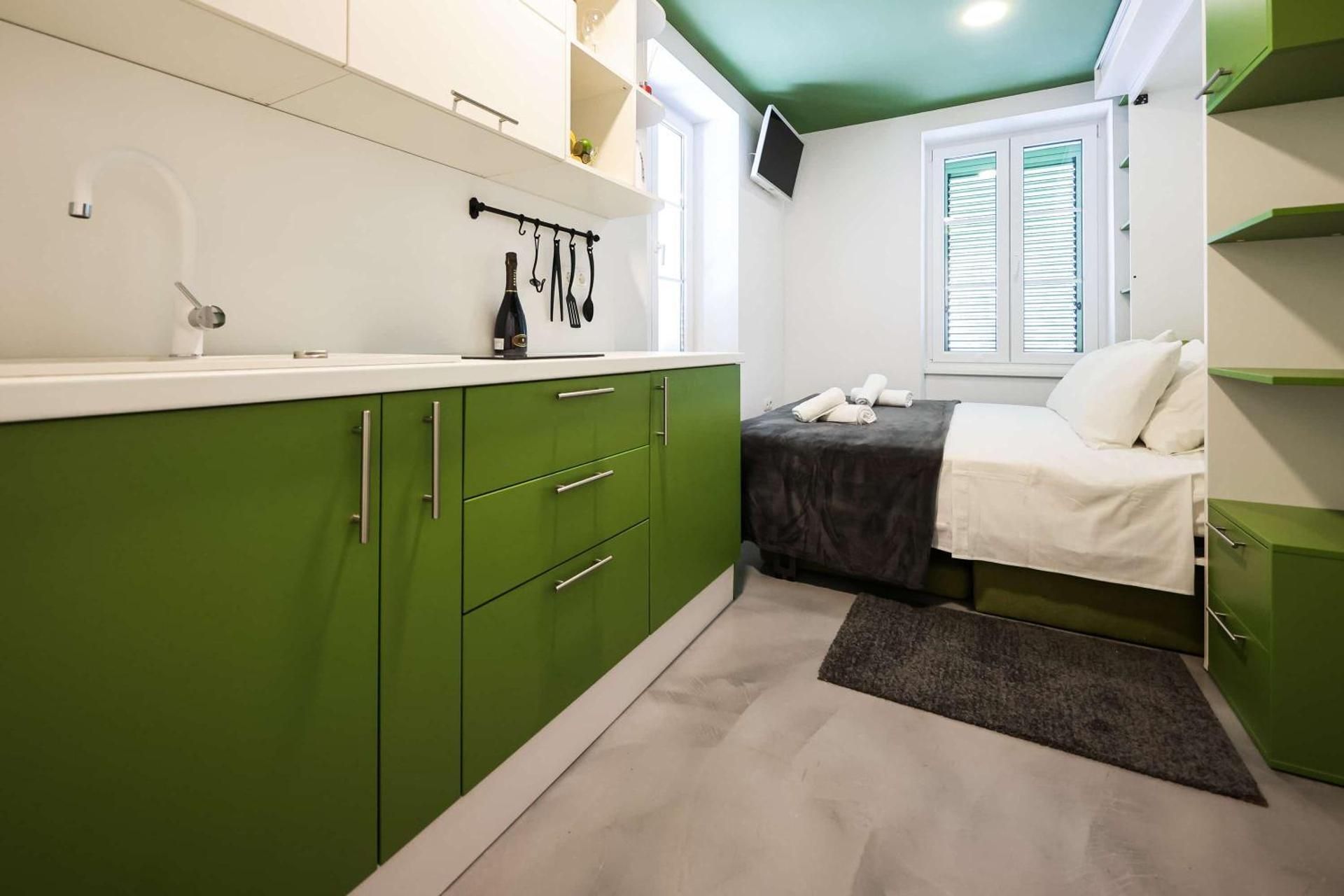 Studio Apartment