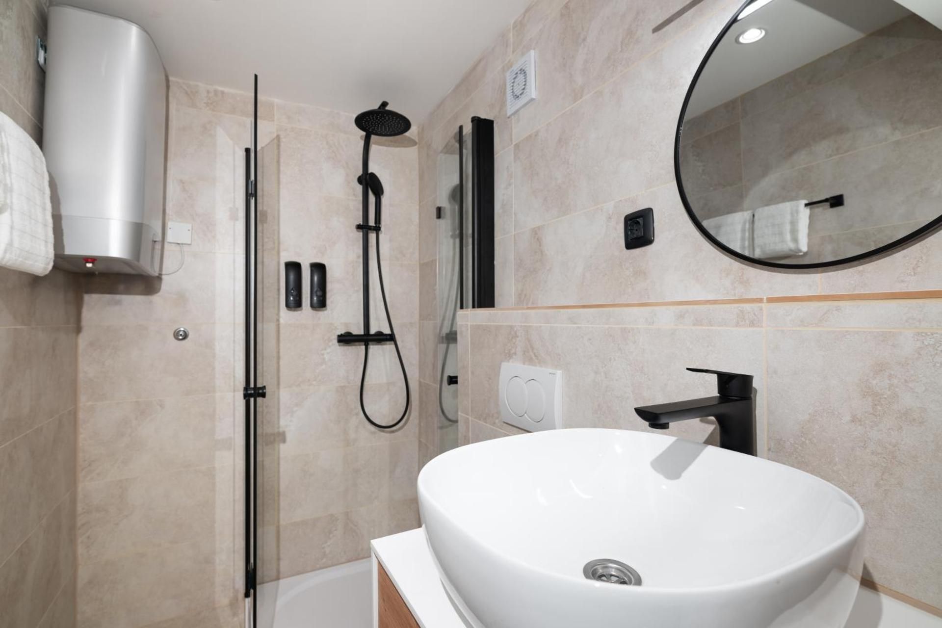 One Bedroom Apartment