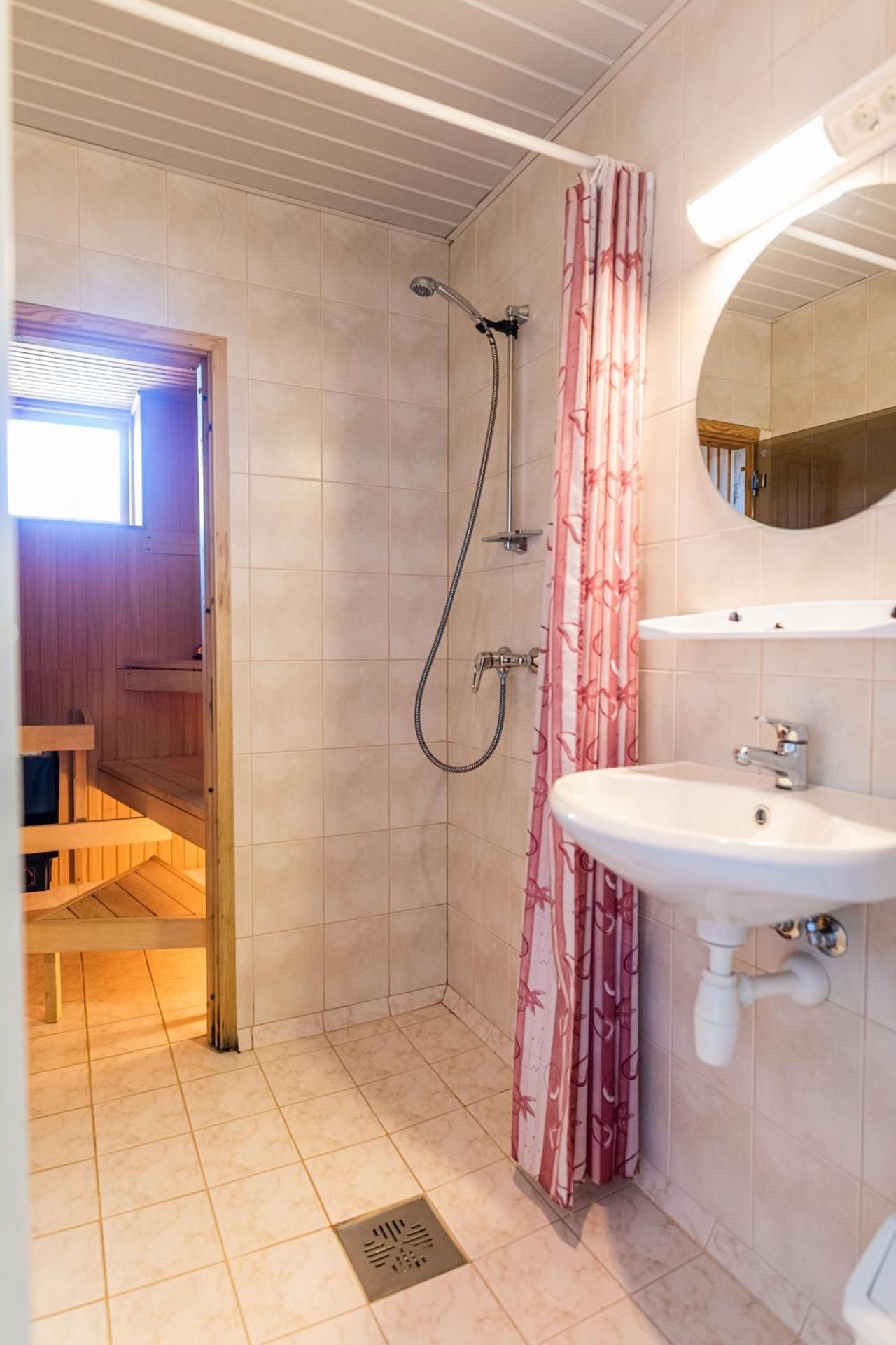 Superior Twin Room with Sauna