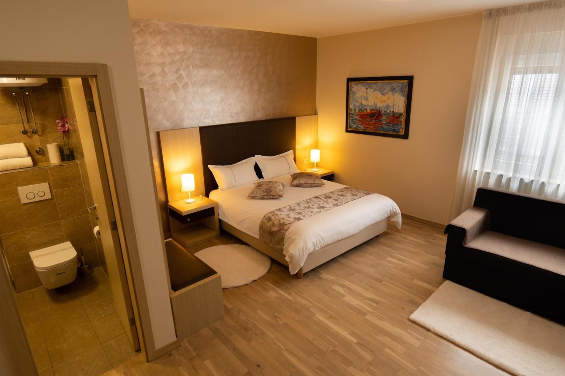 Comfort Double Room - 4 Dalmatinskog Sabora Street