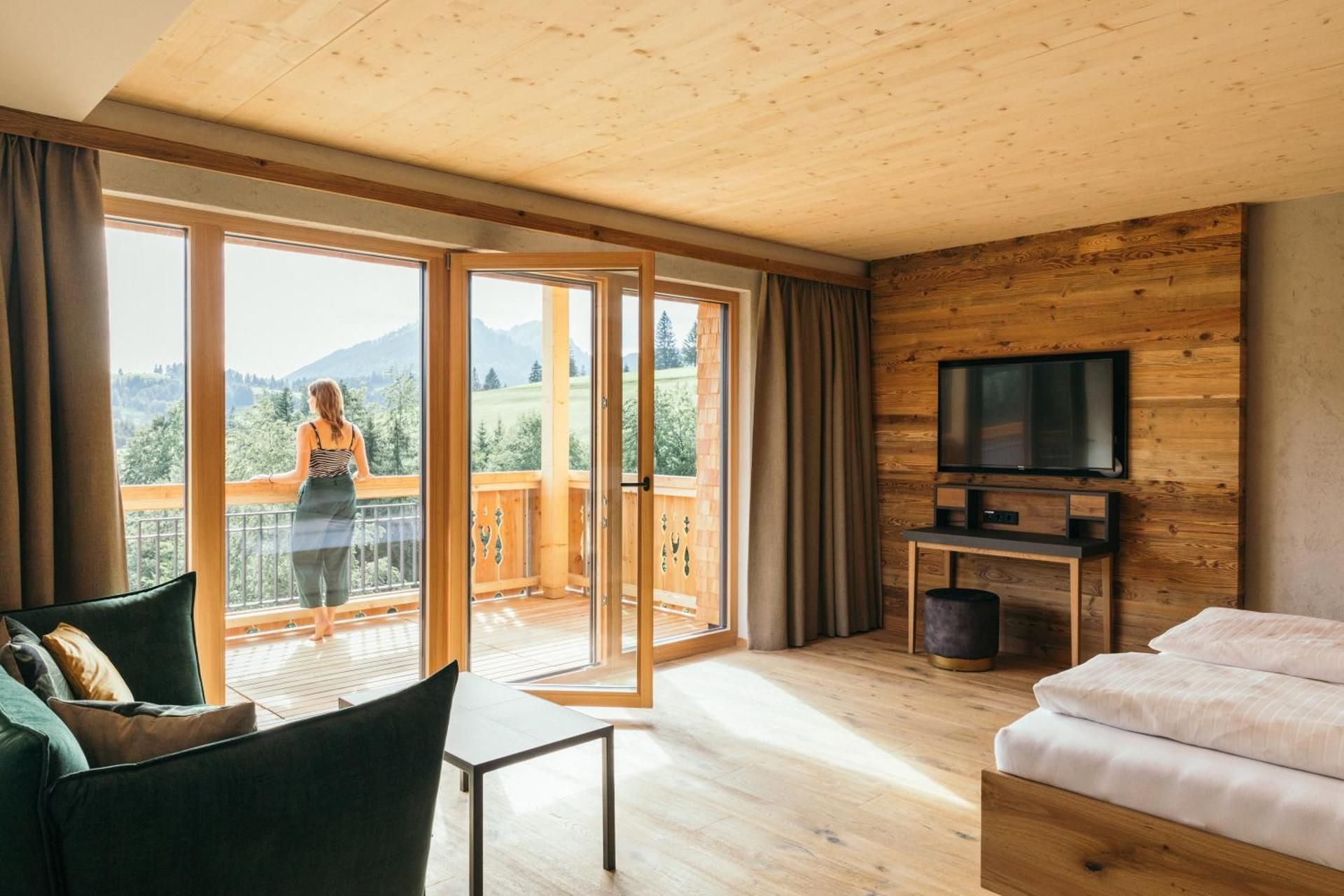 Deluxe Double Room with Shower