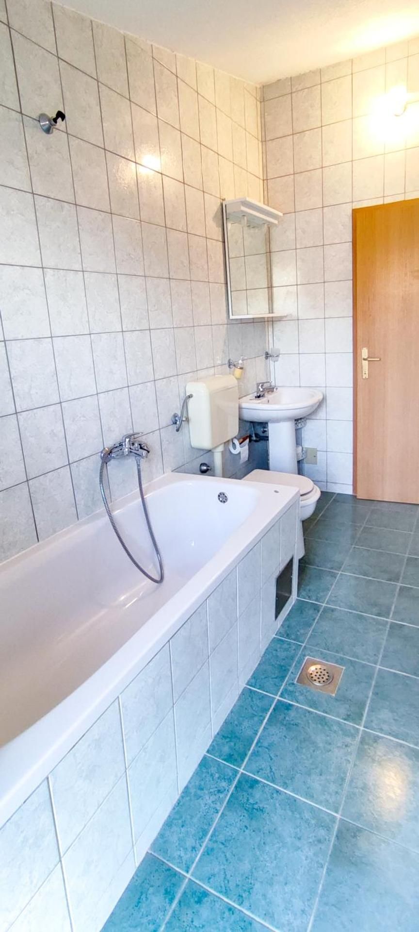 One-Bedroom Apartment with Terrace and Jacuzzi