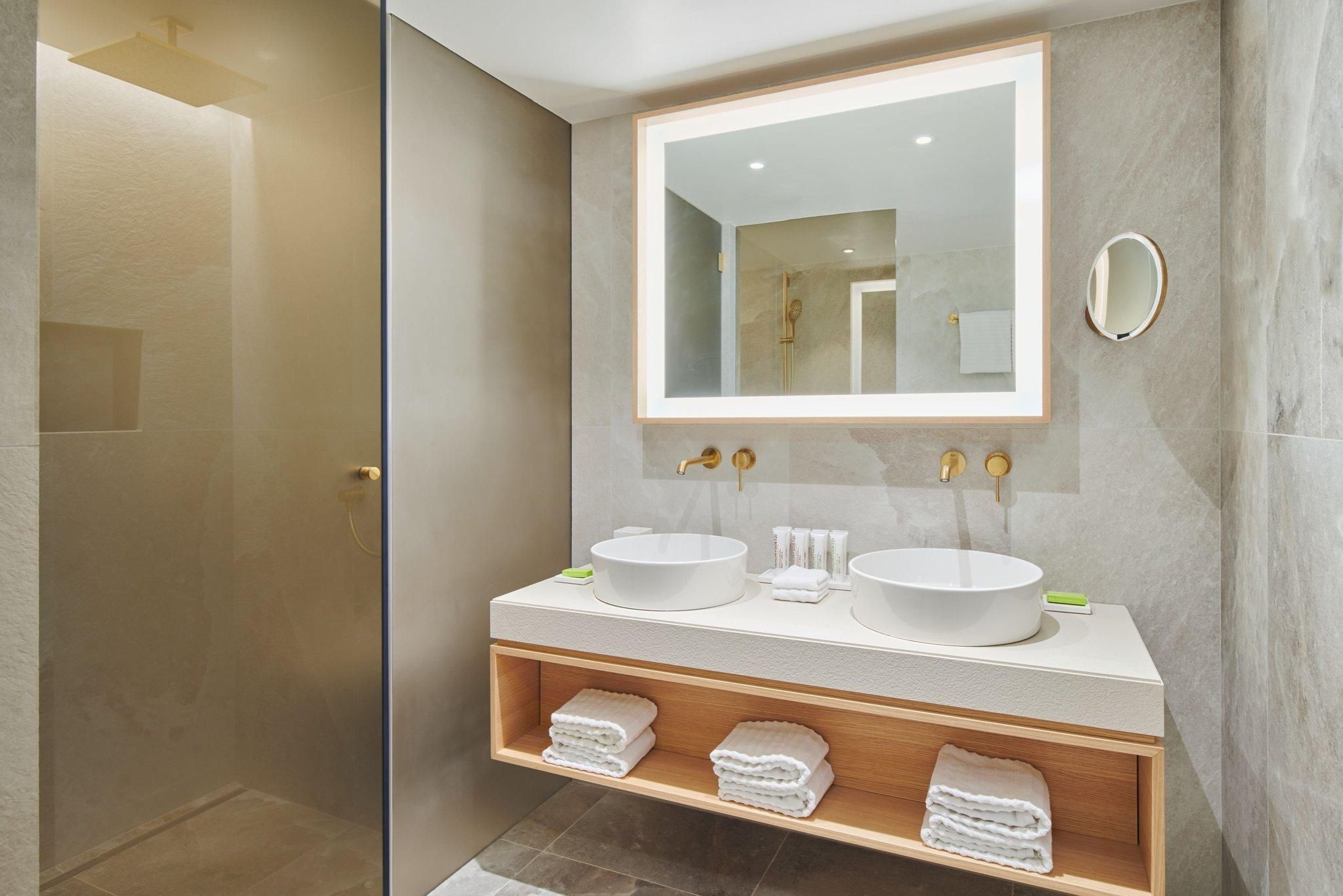 Le Méridien Lav, Split terrace suite, 1 bedroom suite, 1 king, alternate: sofa bed, balcony, terrace 2