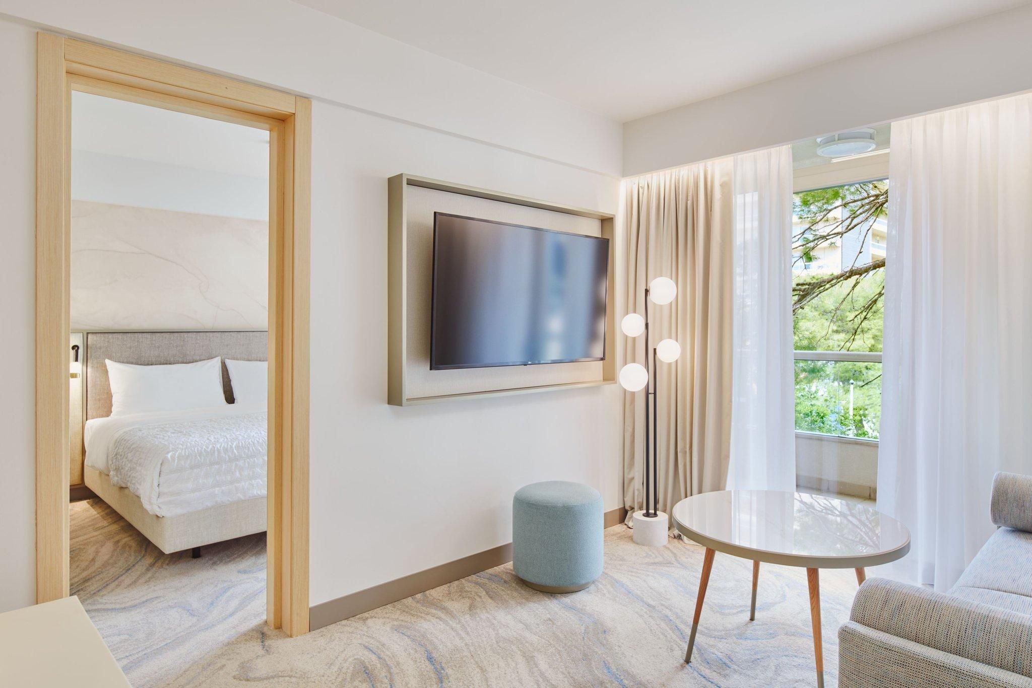 family suite, 2 bedroom suite, bedroom 1: 1 king, bedroom 2: 1 king, alternate: sofa bed