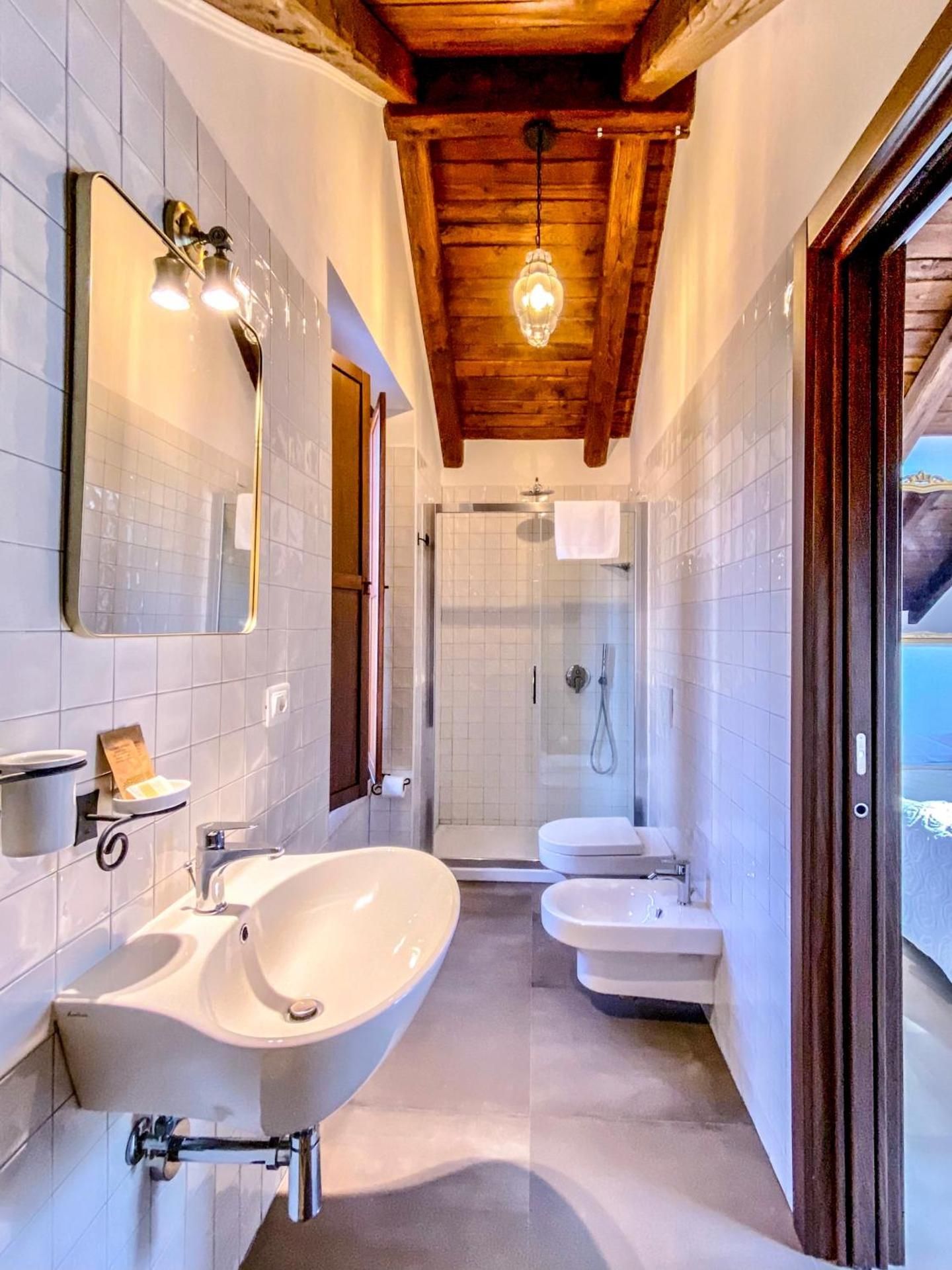 Deluxe Double or Twin Room with Garden View
