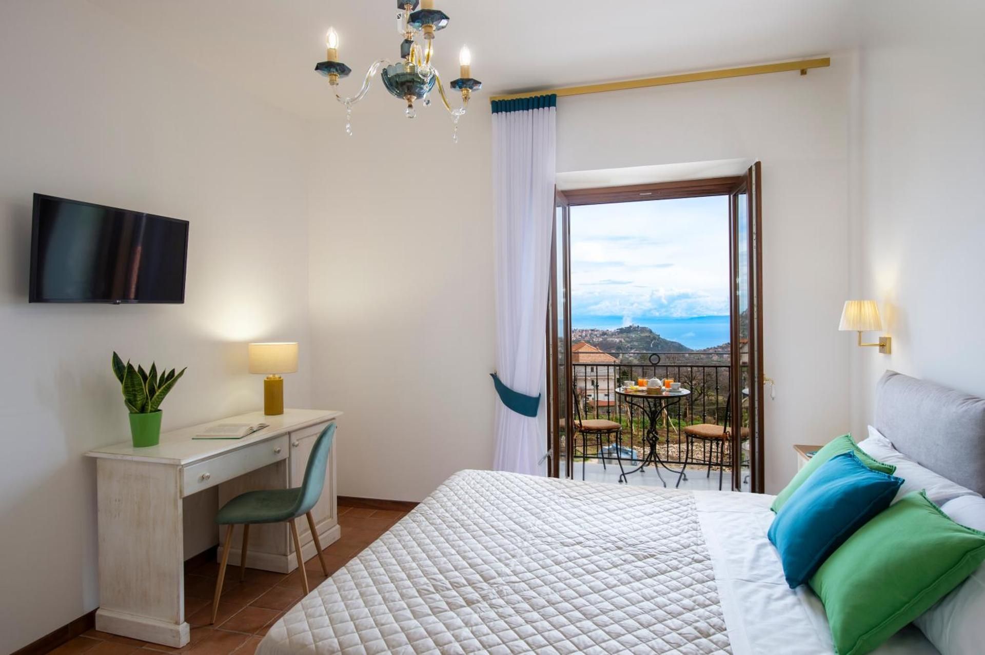 Double Room with Balcony and Sea View