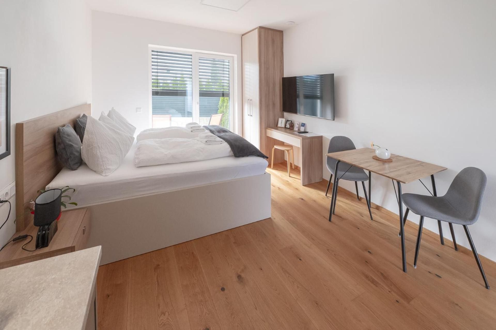 Business Apartment with Garden/Terrace