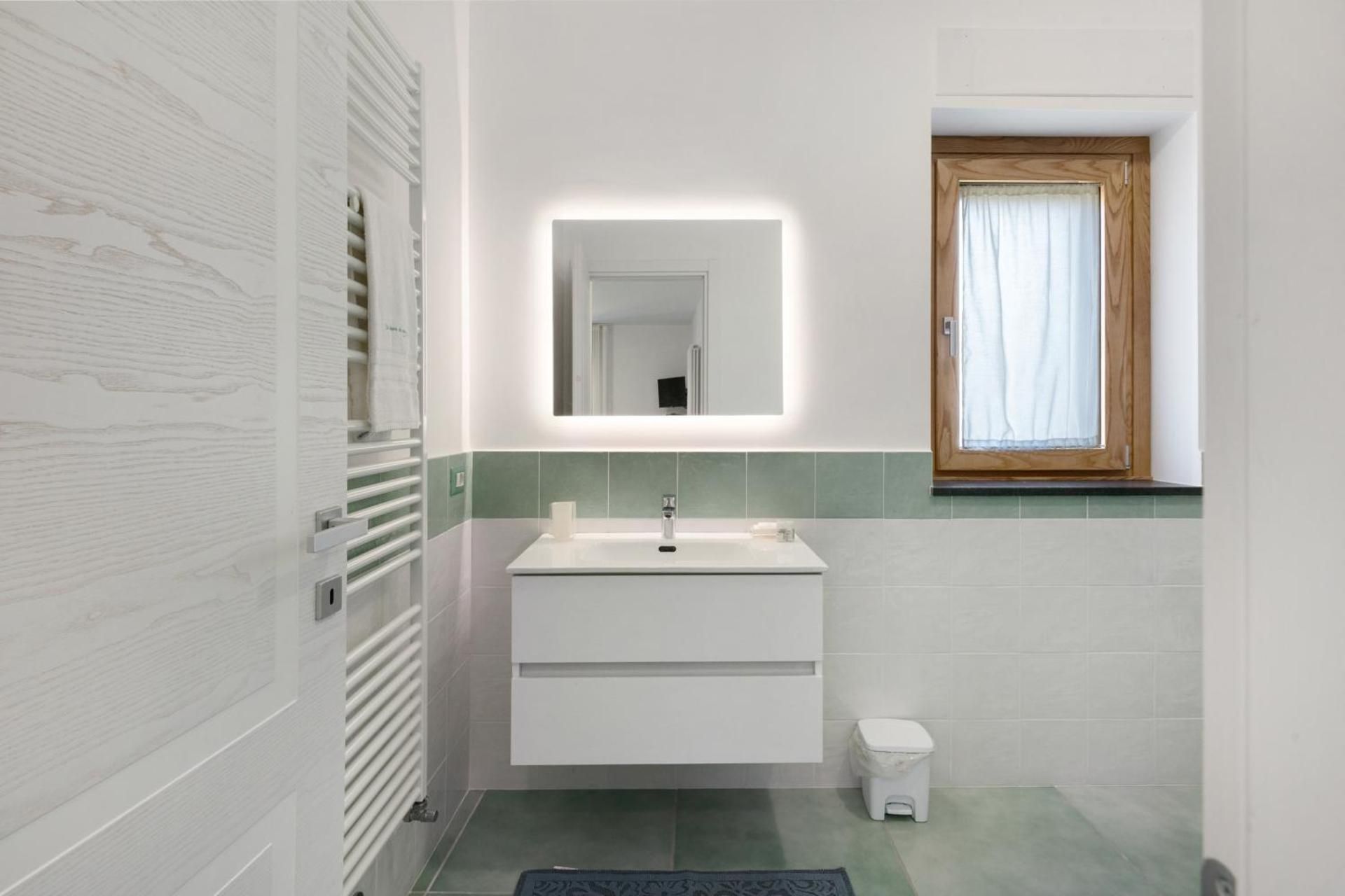 Superior One-Bedroom Apartment with Balcony