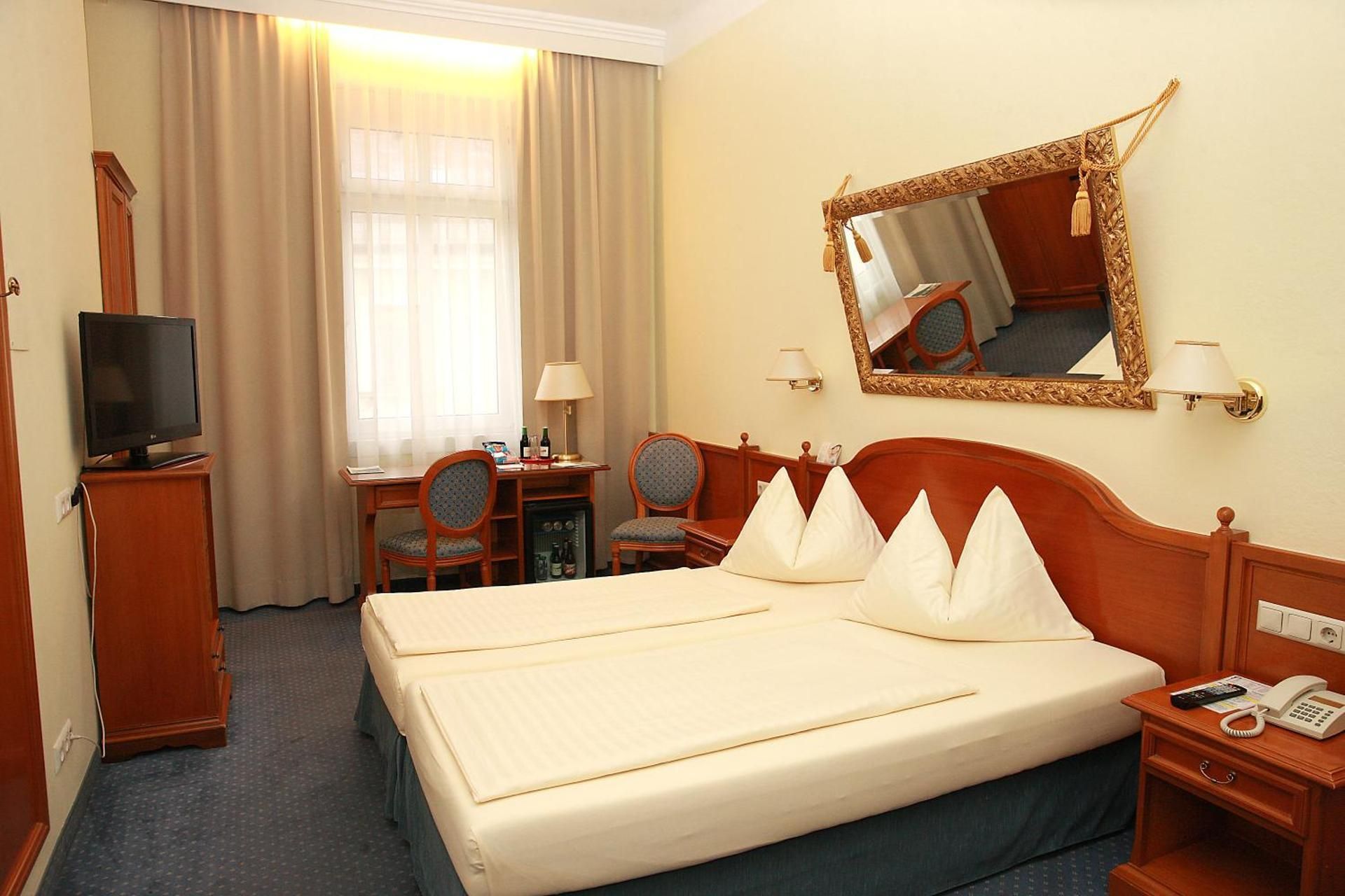 Classic Double Room