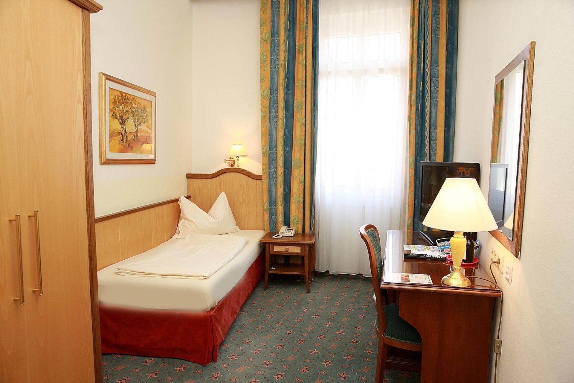 Small Single Room