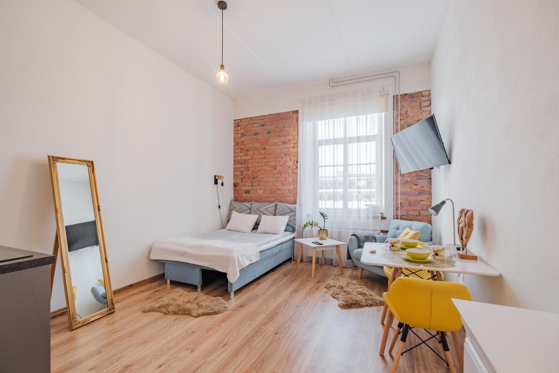 Studio Apartment