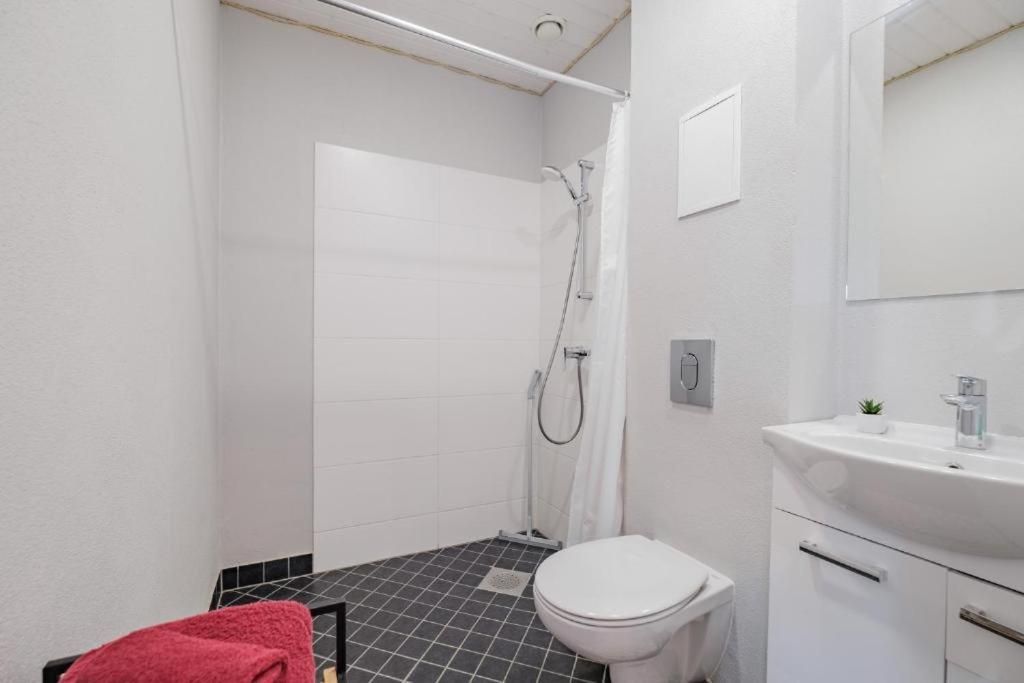 Twin Room with Private Bathroom