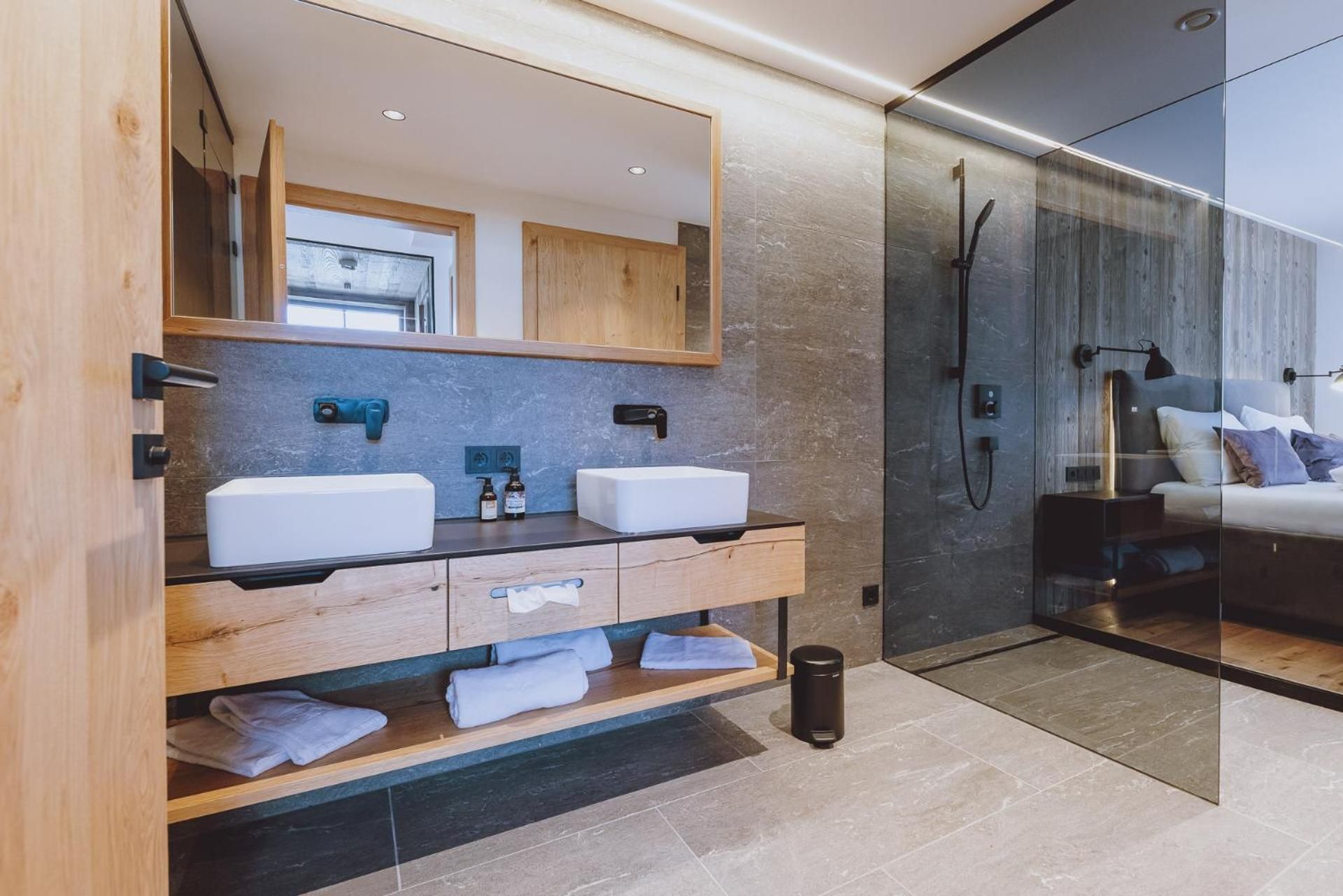 Suite with Sauna and Bathtub - Ground Floor