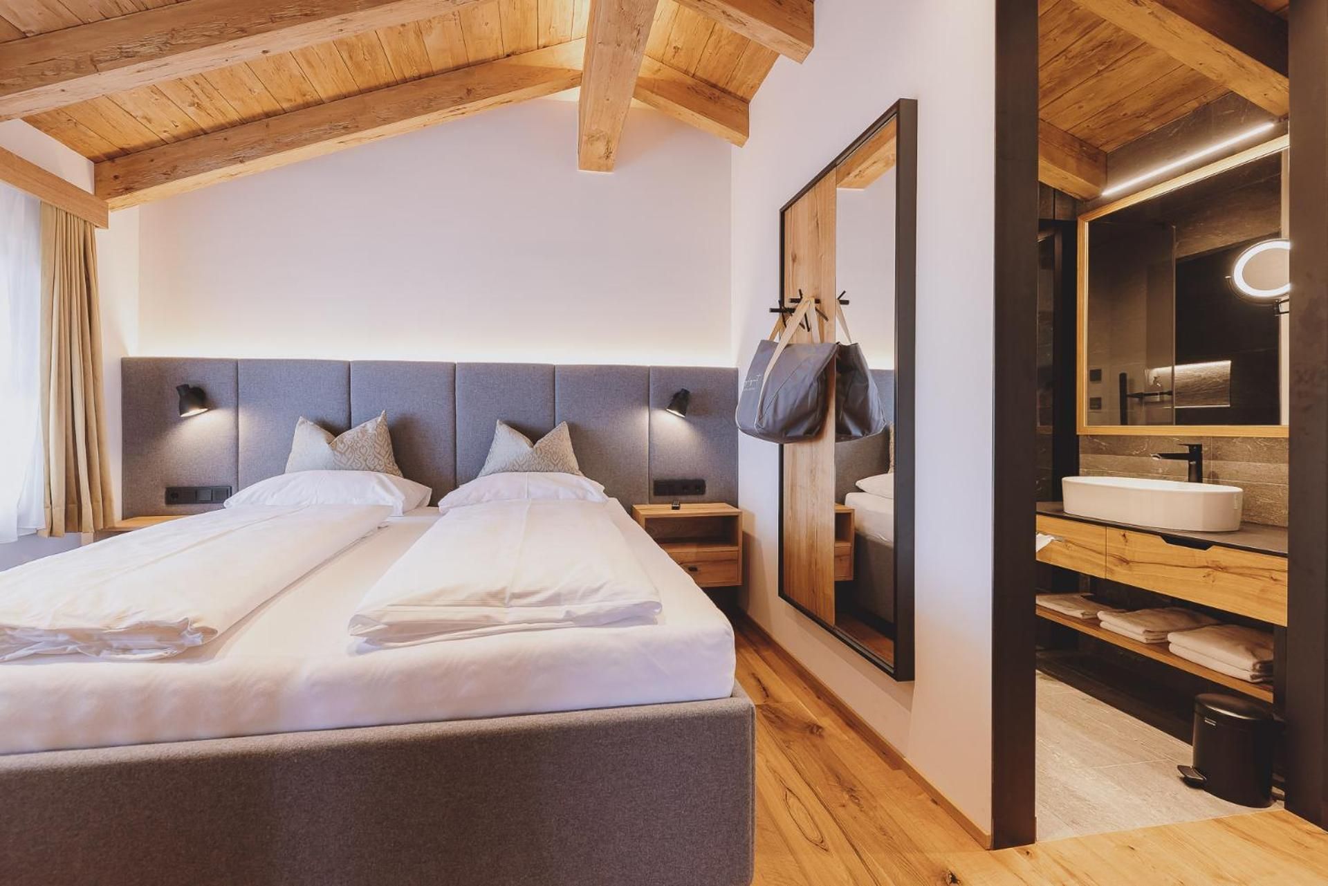Panorama Three-Bedroom Chalet with Sauna