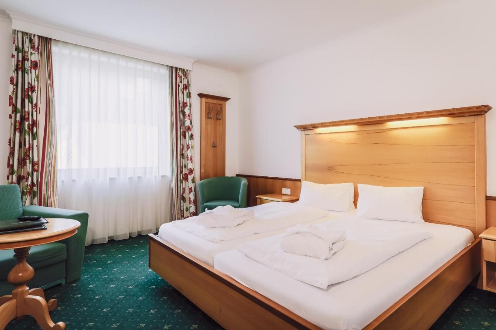 Double Room with Mountain View