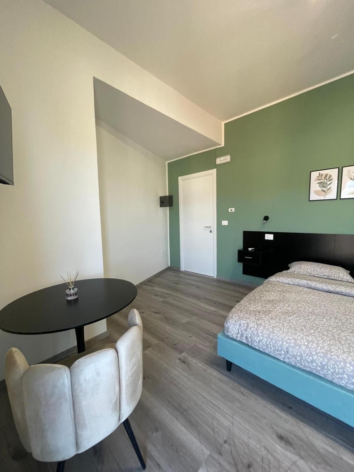 Donna Giovanna Guest House Large Double Room