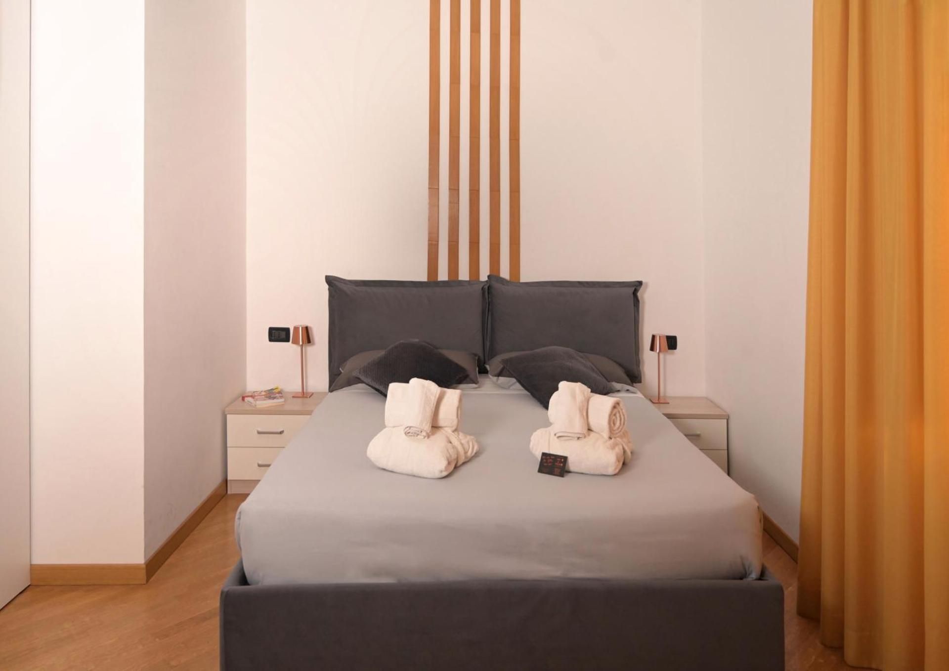 Palace Eight - Suites & Spa Deluxe Suite with Spa Bath