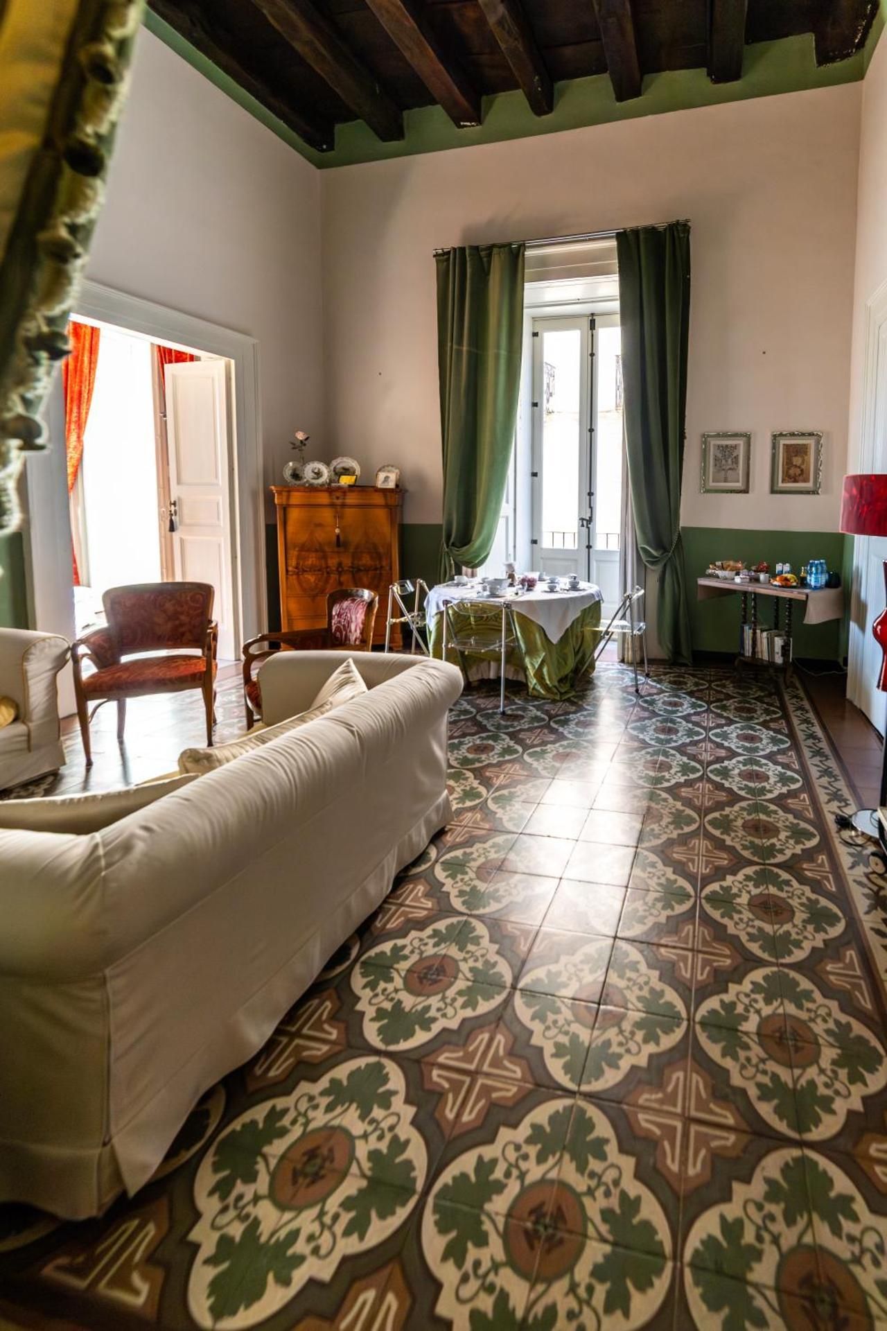 Queen Room with Balcony