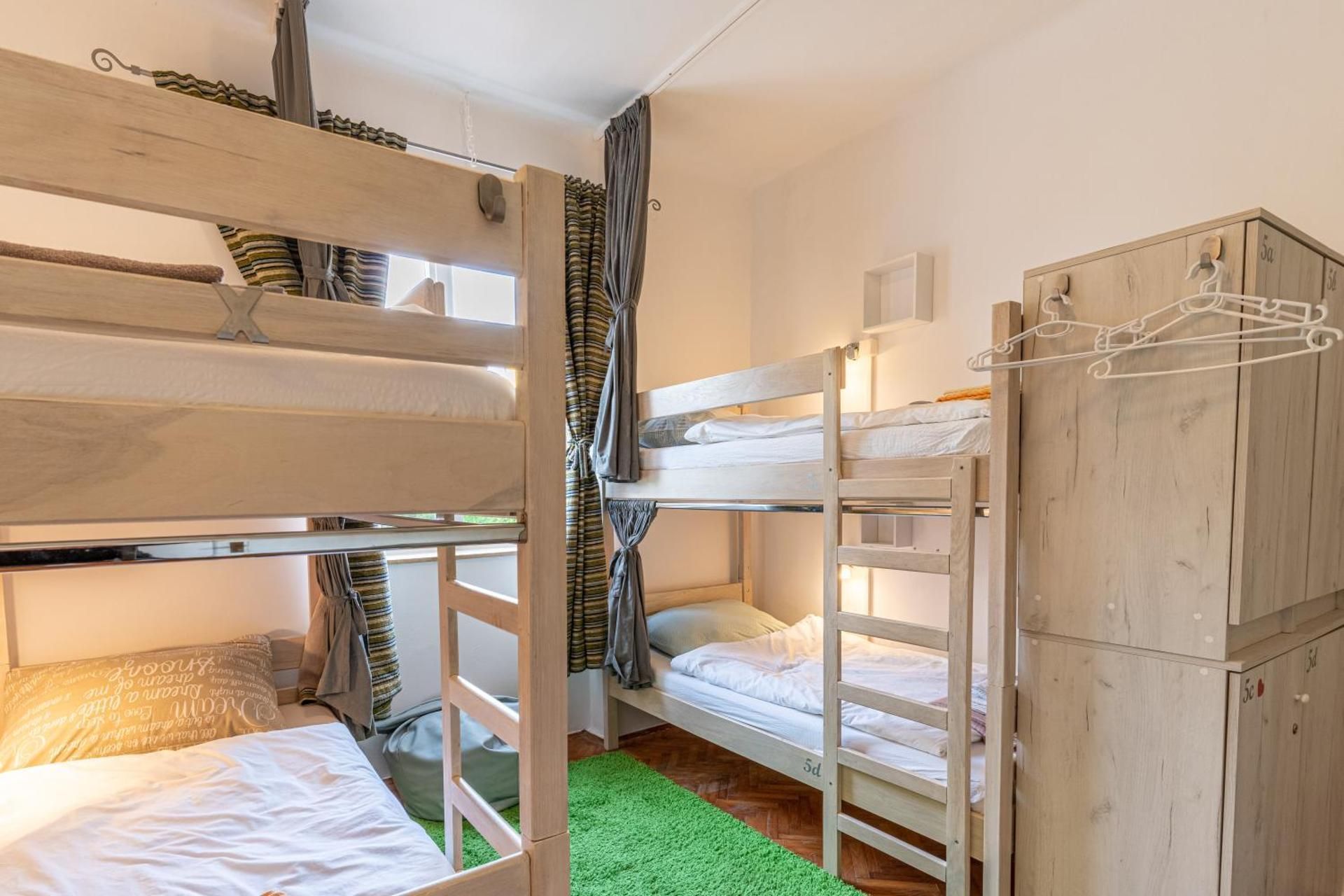 Bed in 4-Bed Mixed Dormitory Room