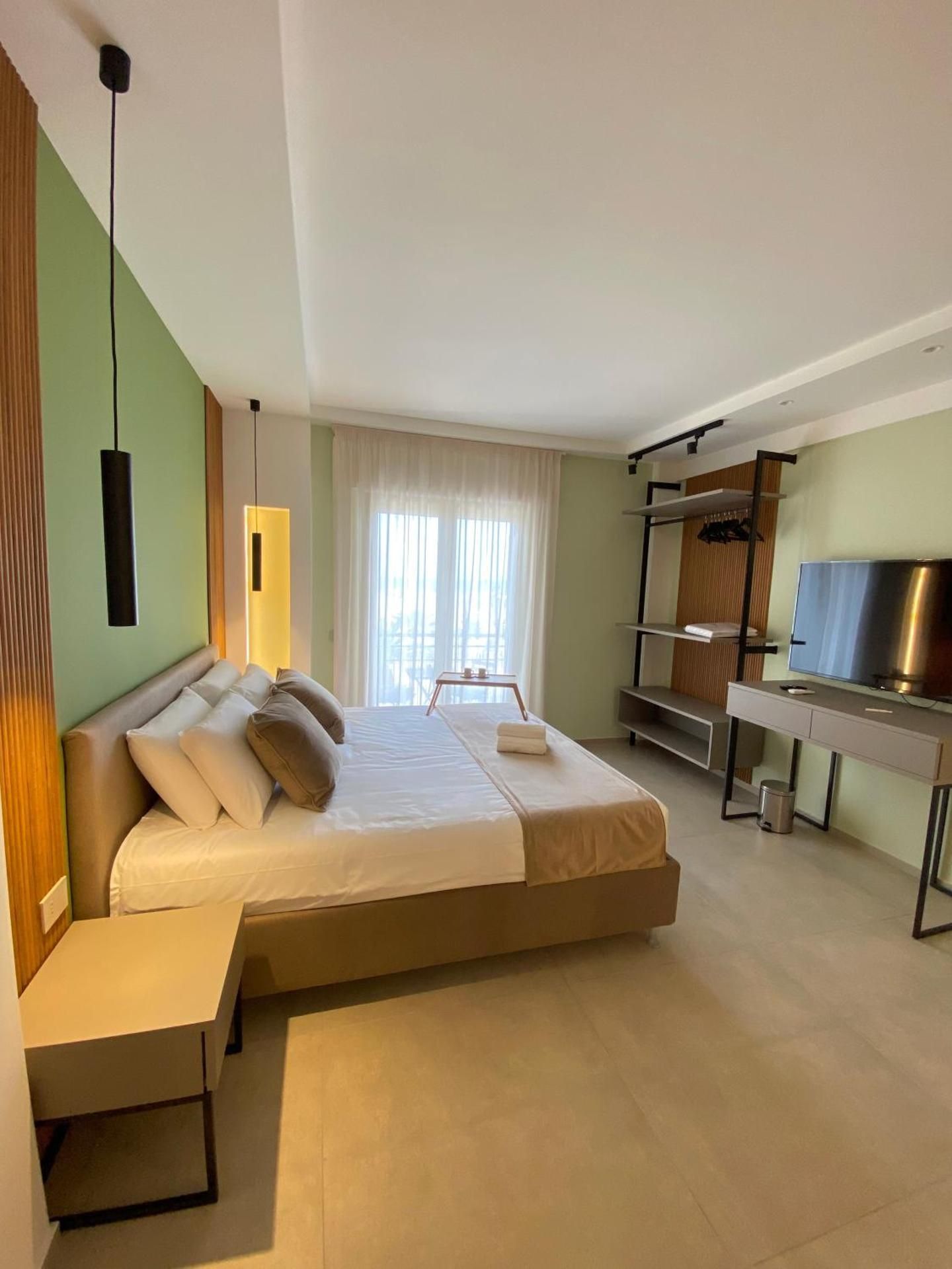 Deluxe Suite with Sea View