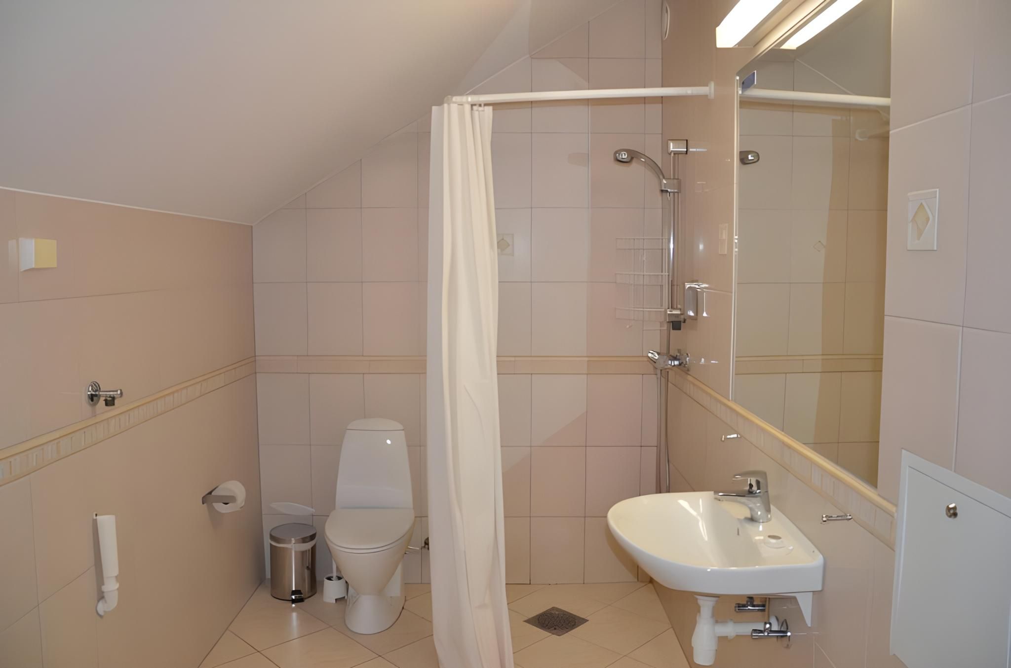 Apartment 6 Adults