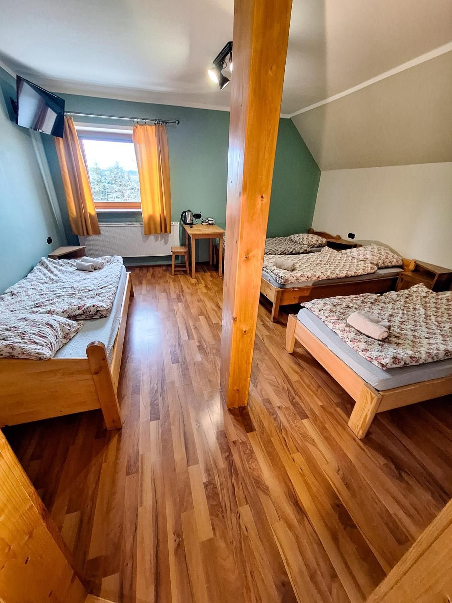 Quadruple Room with Private Bathroom