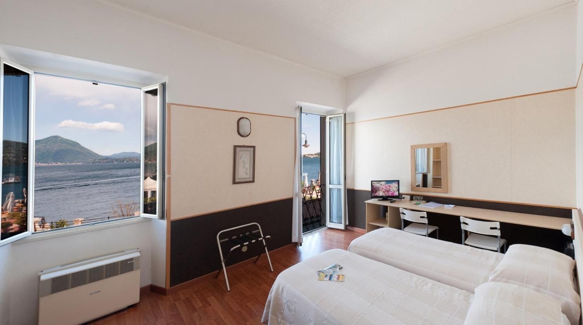 Double Room with Lake View