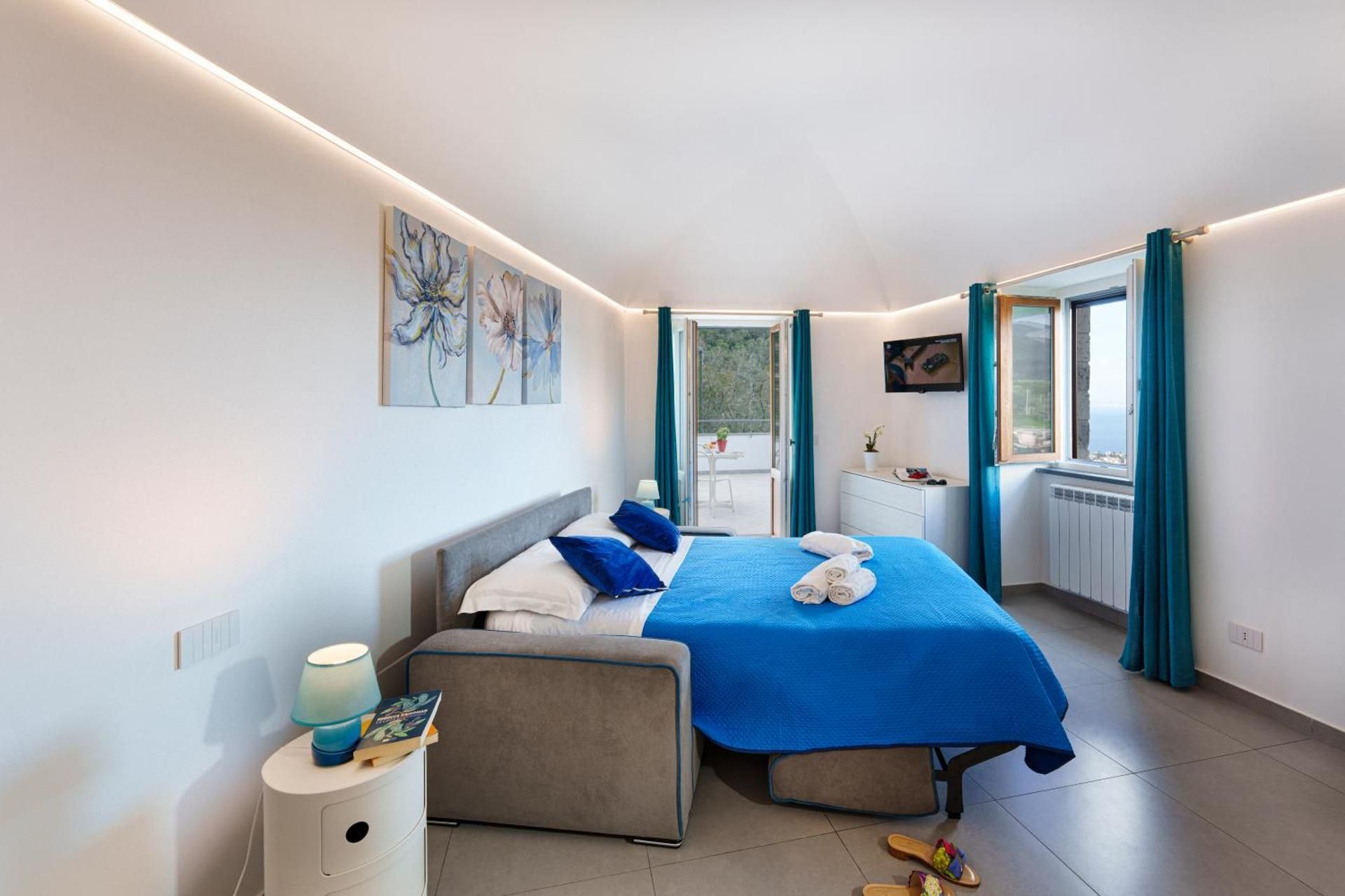 Two-Bedroom House with Sea View