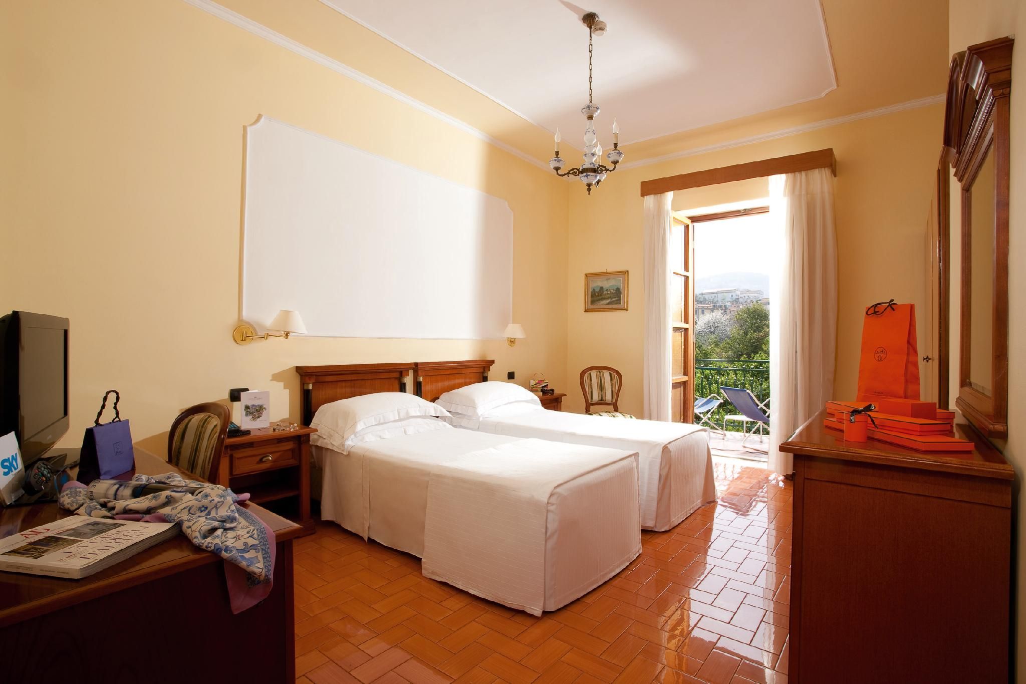 Classic Double Room