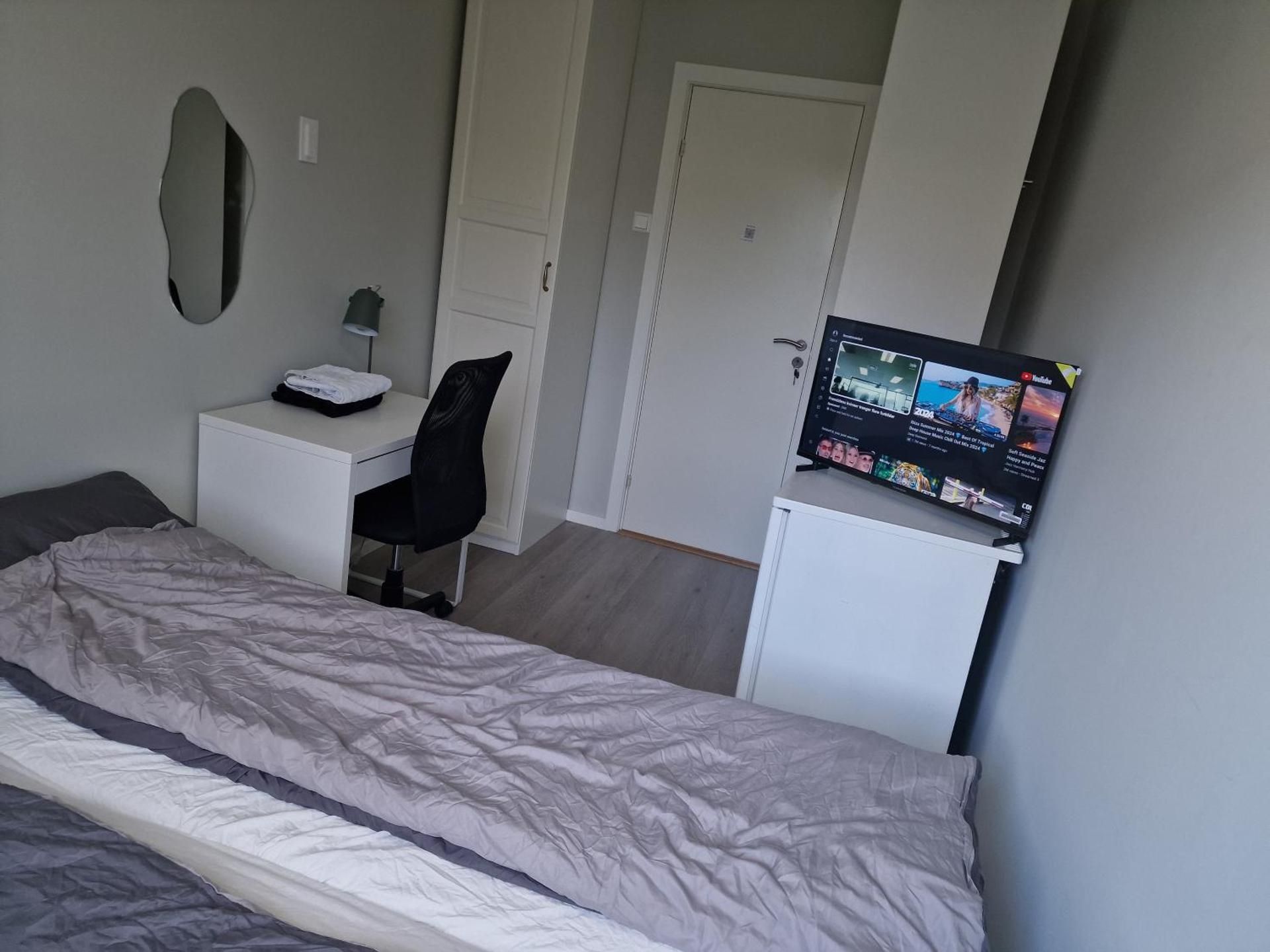 Standard Double Room with Shared Bathroom