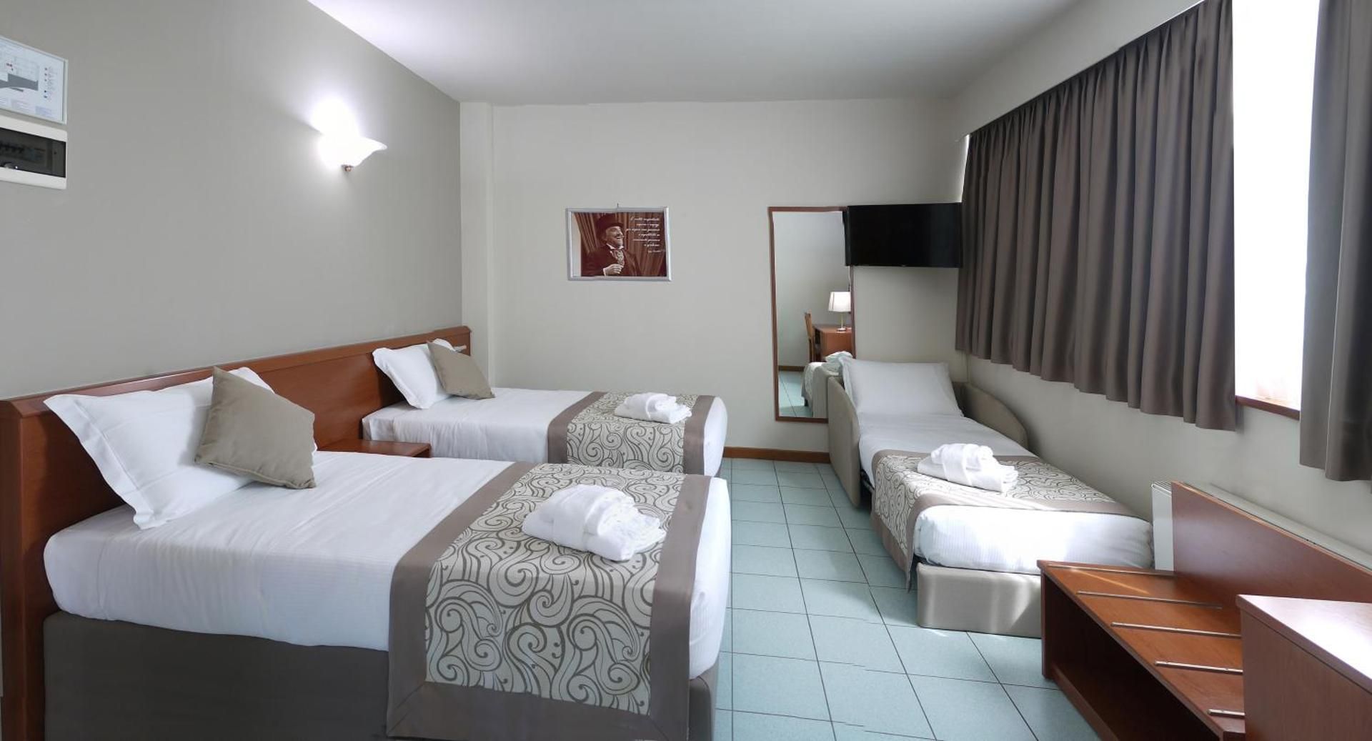 ALA Hotel Standard Triple Room 2