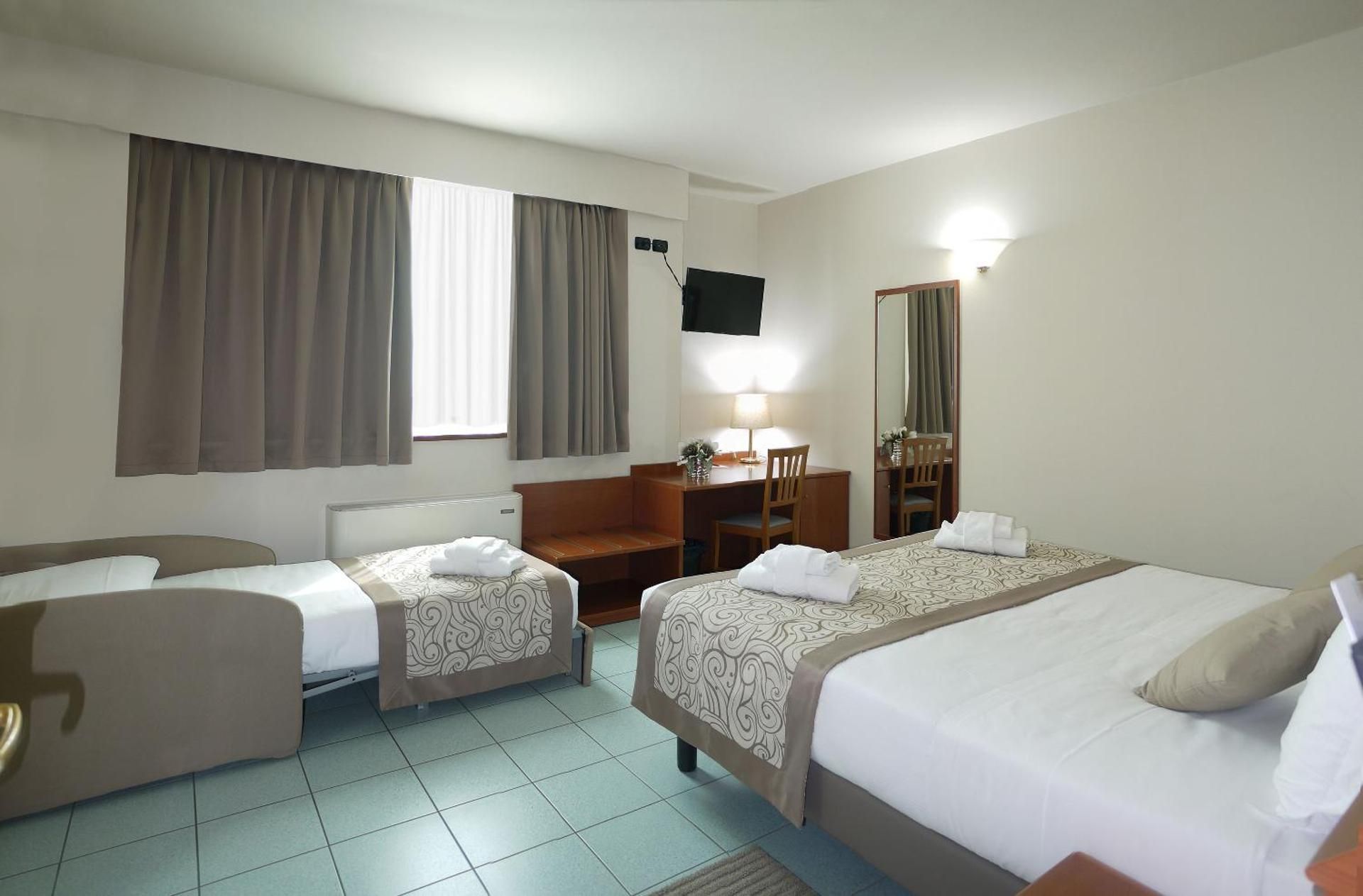 ALA Hotel Standard Triple Room