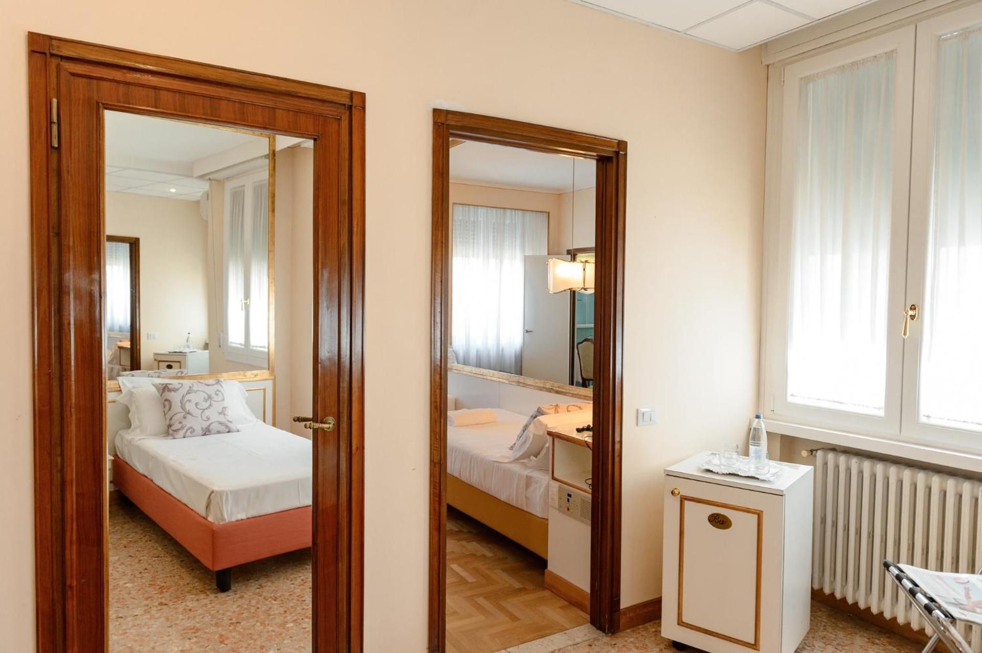 Hotel Continental Triple Room 3