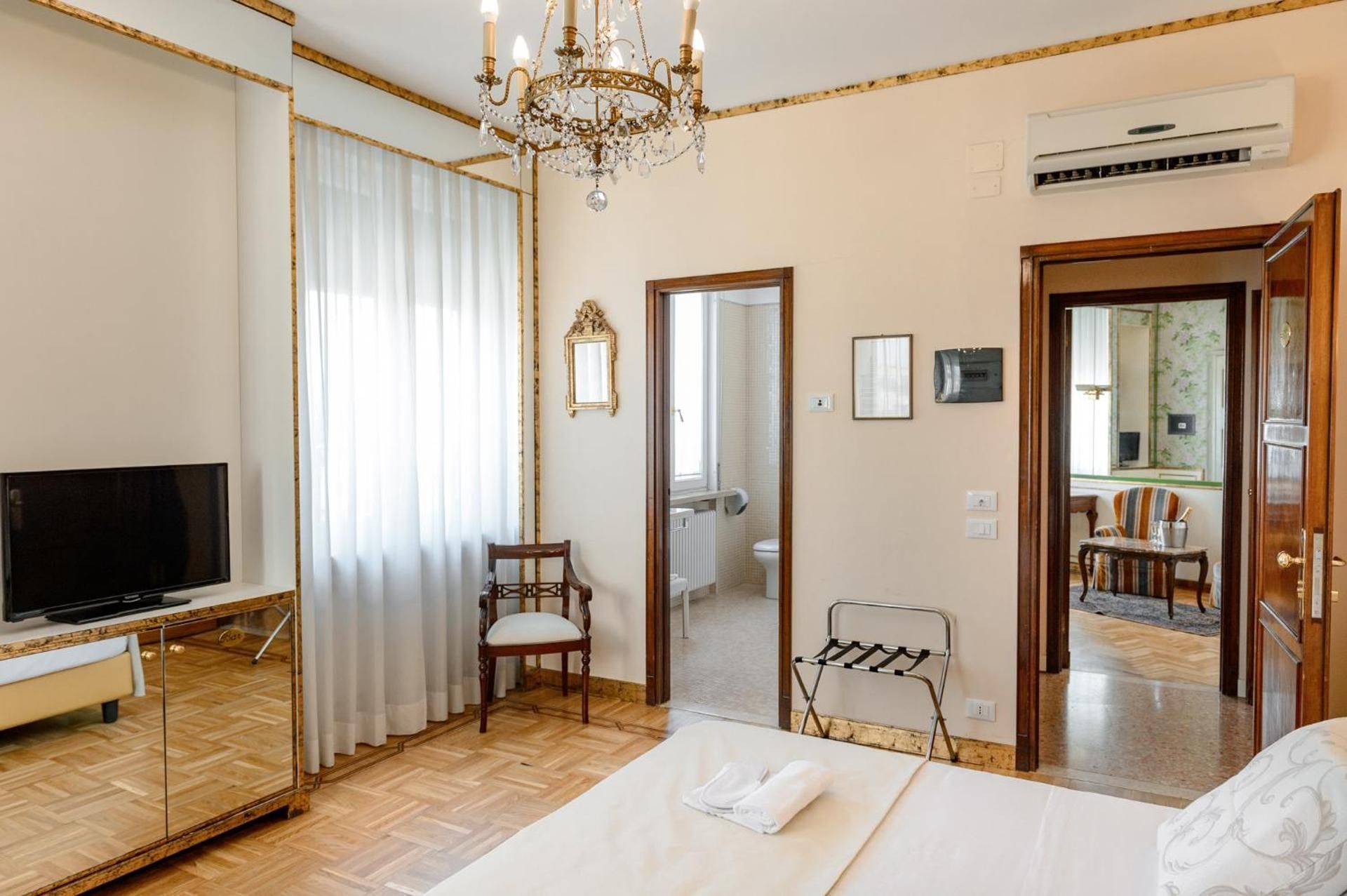 Hotel Continental Suite 3