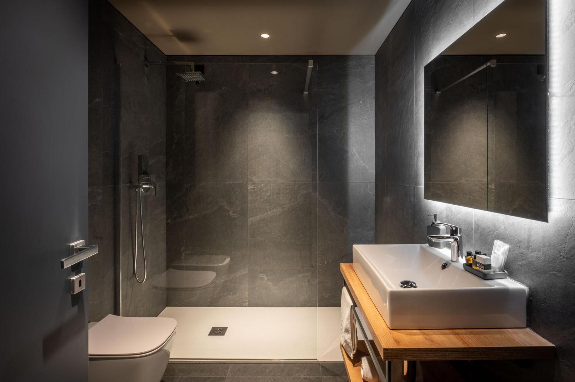 Levelup Double Room with Terrace 3