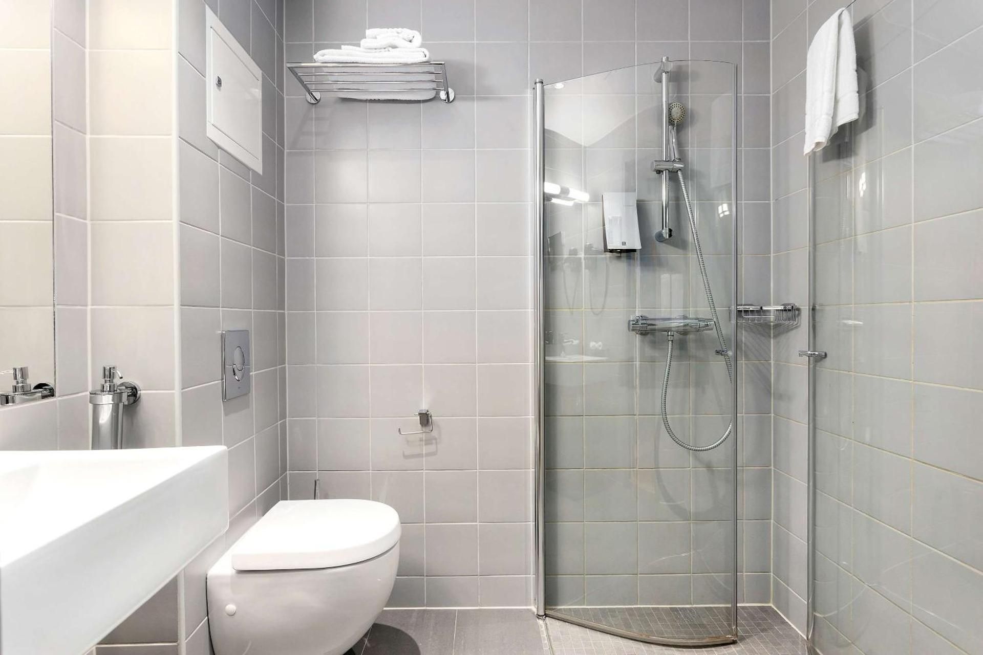 Saga Hotel Oslo Standard Twin Room 3