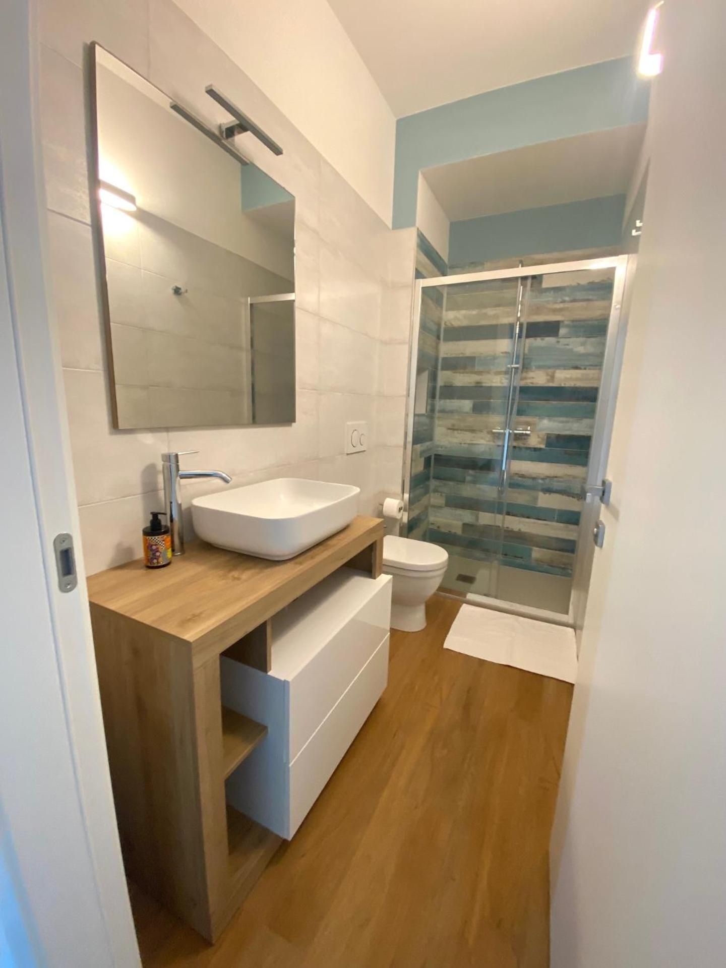 Room259 Deluxe Double Room with Balcony