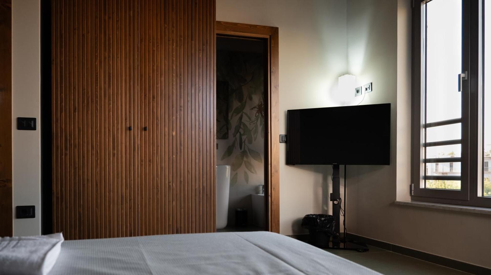 Large Double Room
