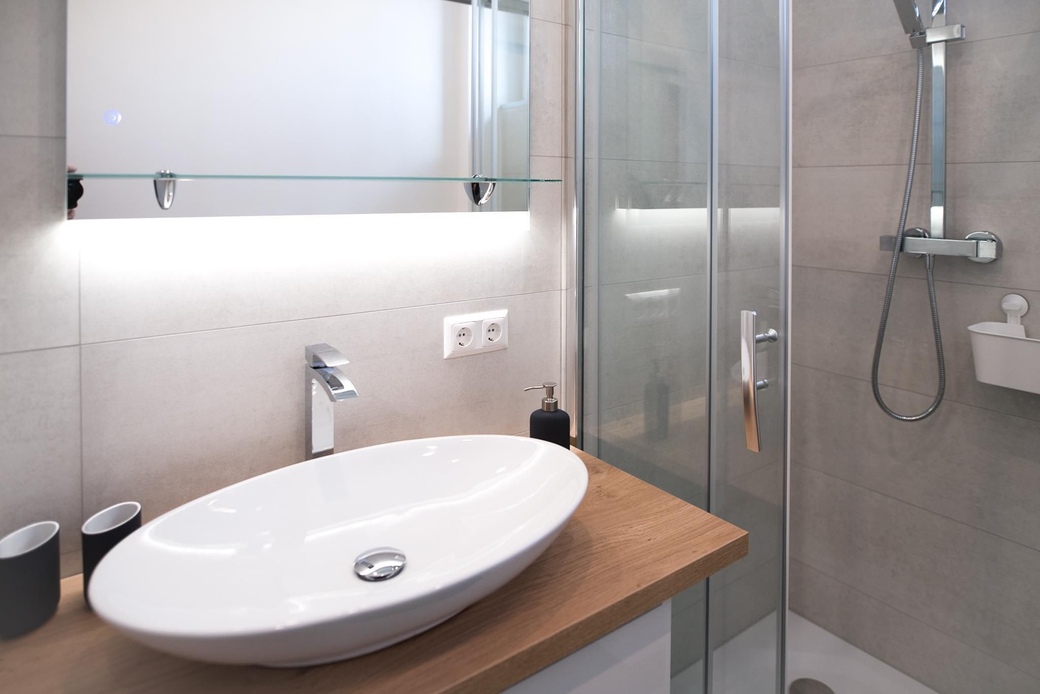 013f1931b4c6ac3483c916d9dd9800c8