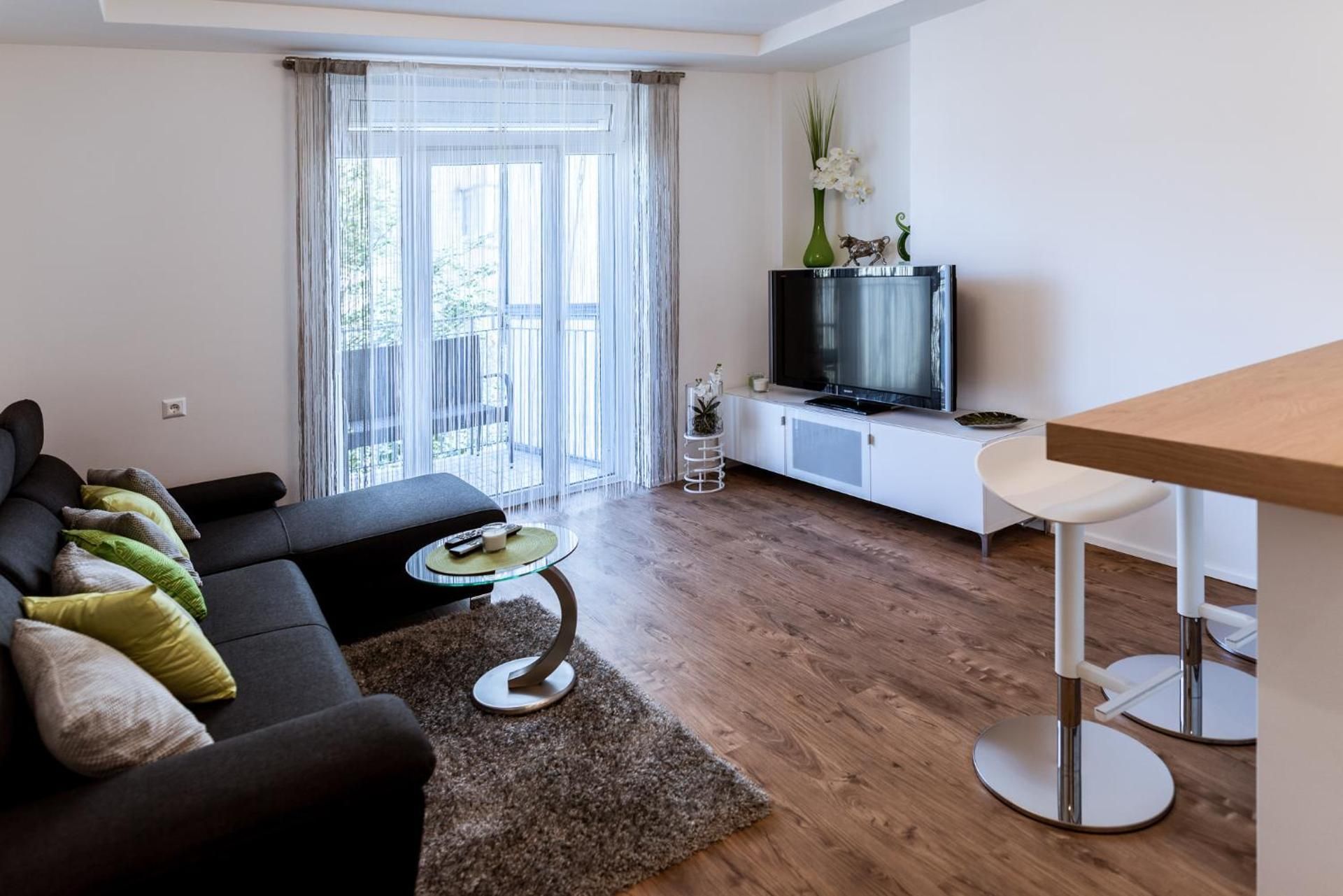 shared lounge/tv area