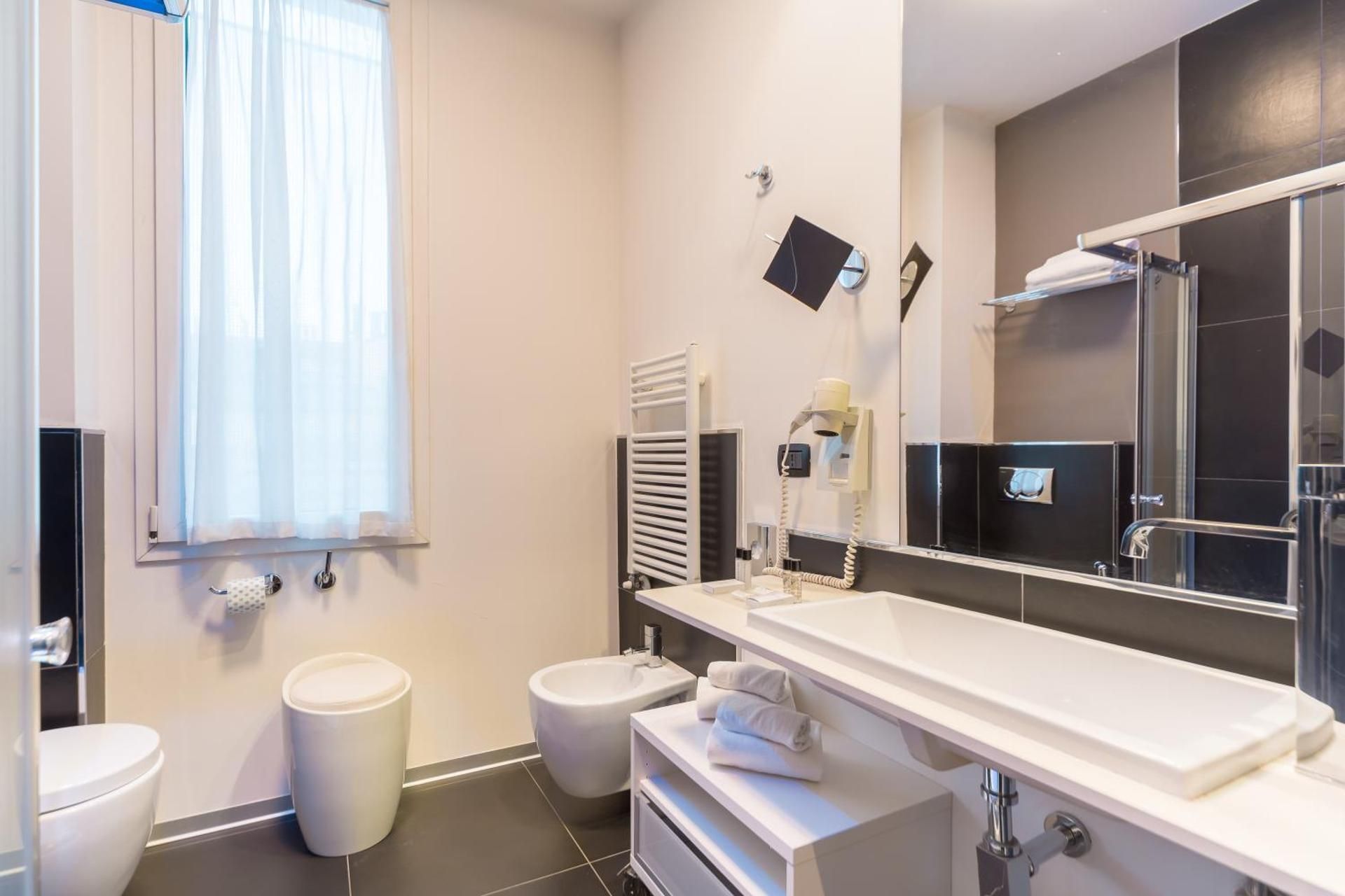 One-Bedroom Apartment - Annex