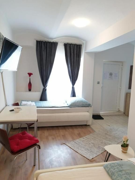 Basic Triple Room