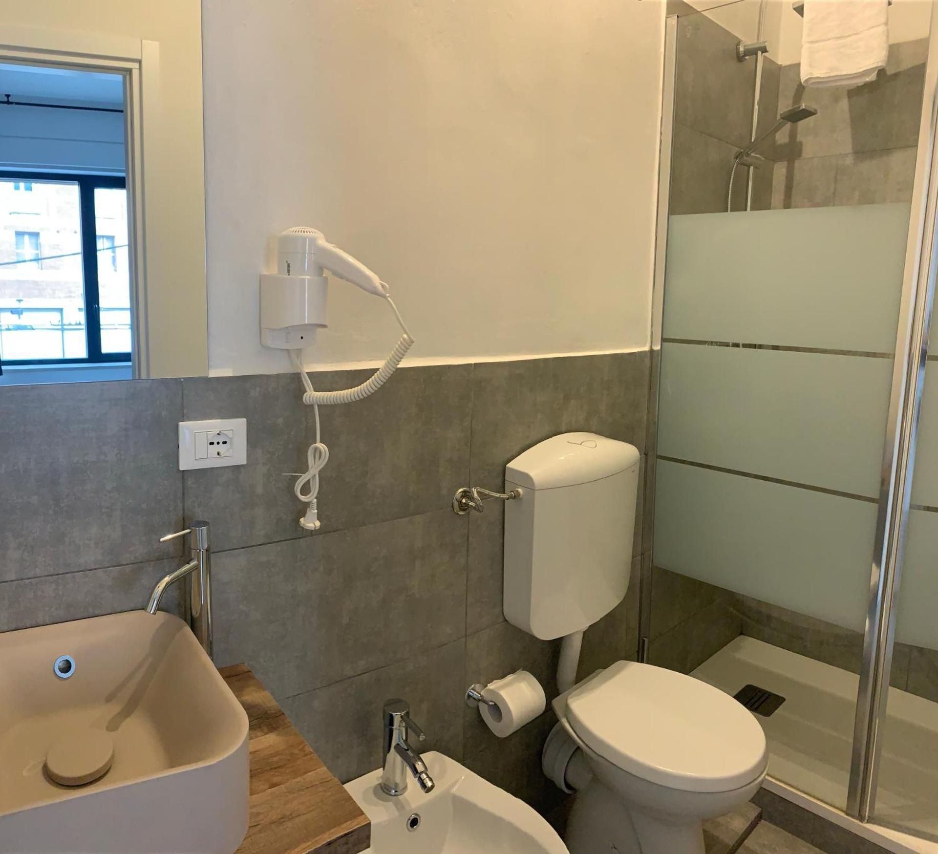 GALLERIA DEL TORO 3 rooms Double Room 2